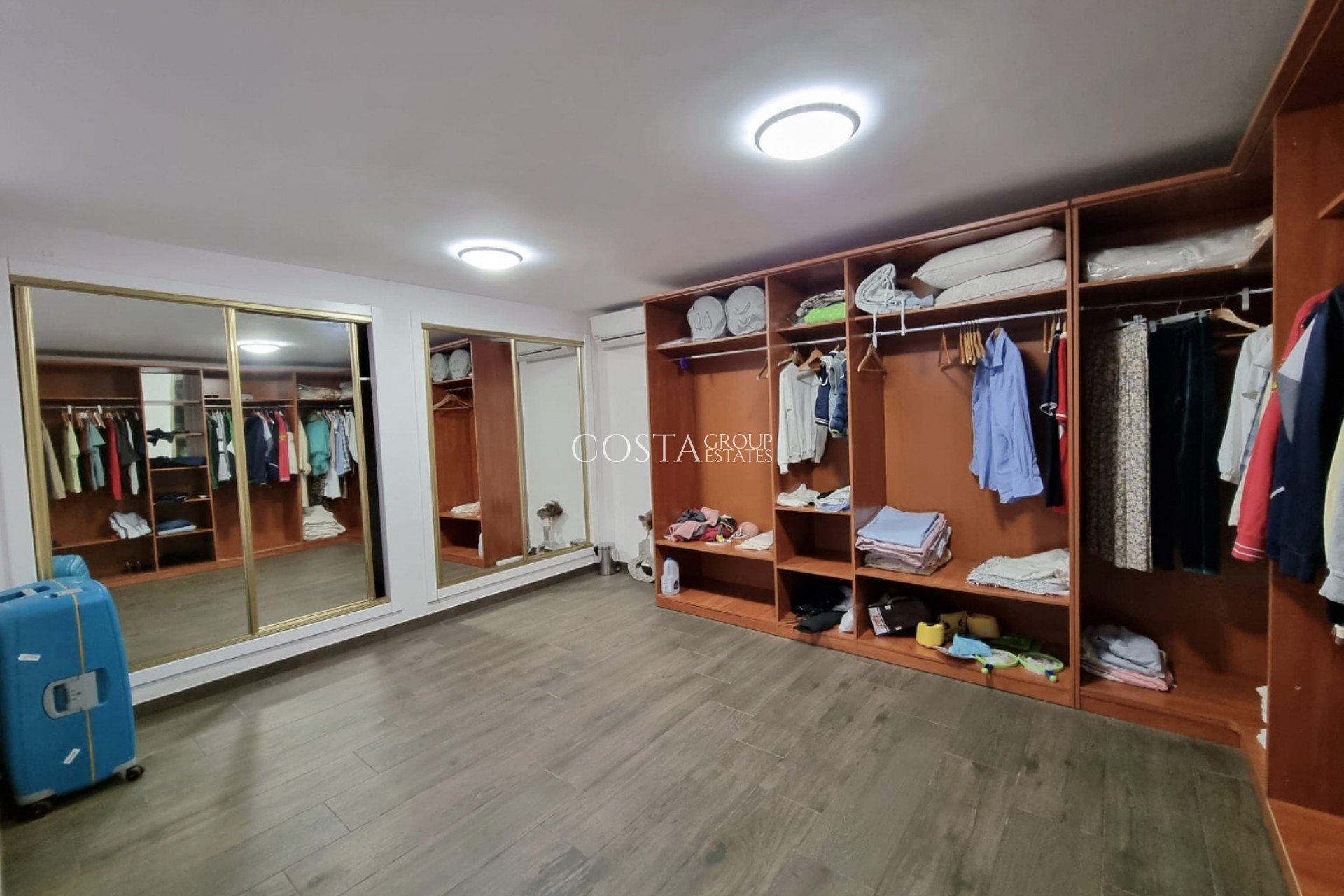 Resale - Villa -
Torrevieja - La Mata