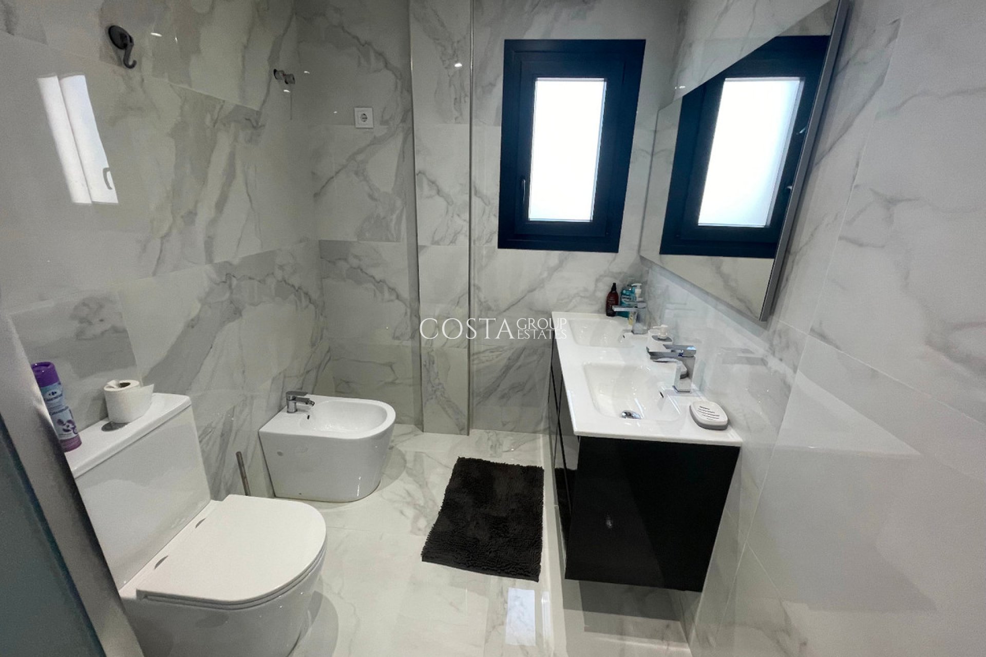 Resale - Villa -
Torrevieja - La Mata