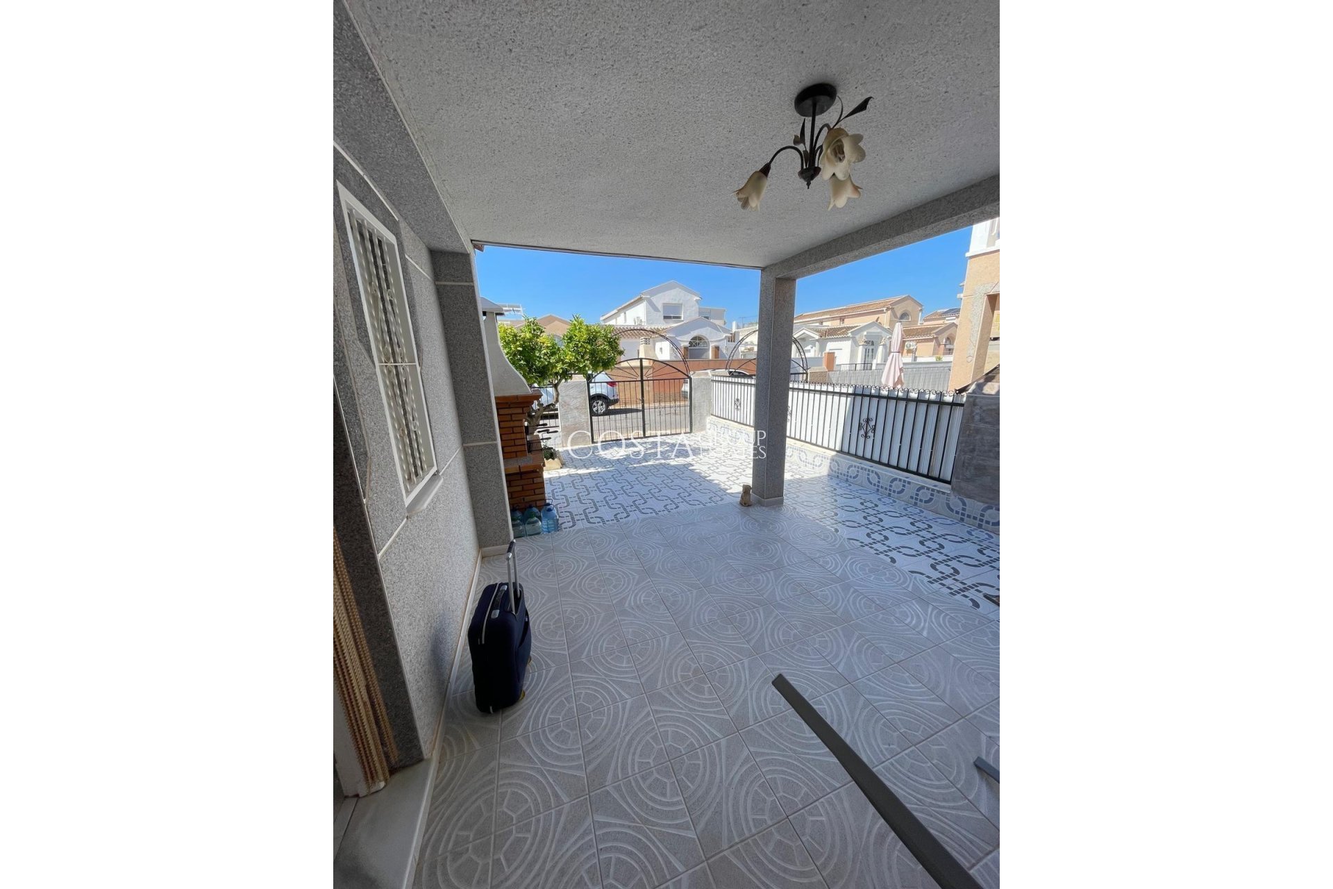 Resale - Villa -
Torrevieja - La Siesta