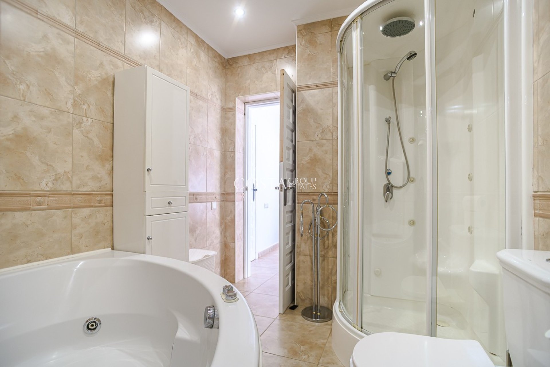 Resale - Villa -
Torrevieja - La Siesta