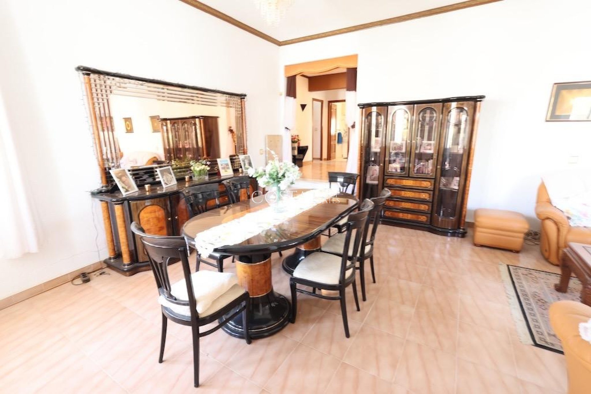 Resale - Villa -
Torrevieja - La Siesta