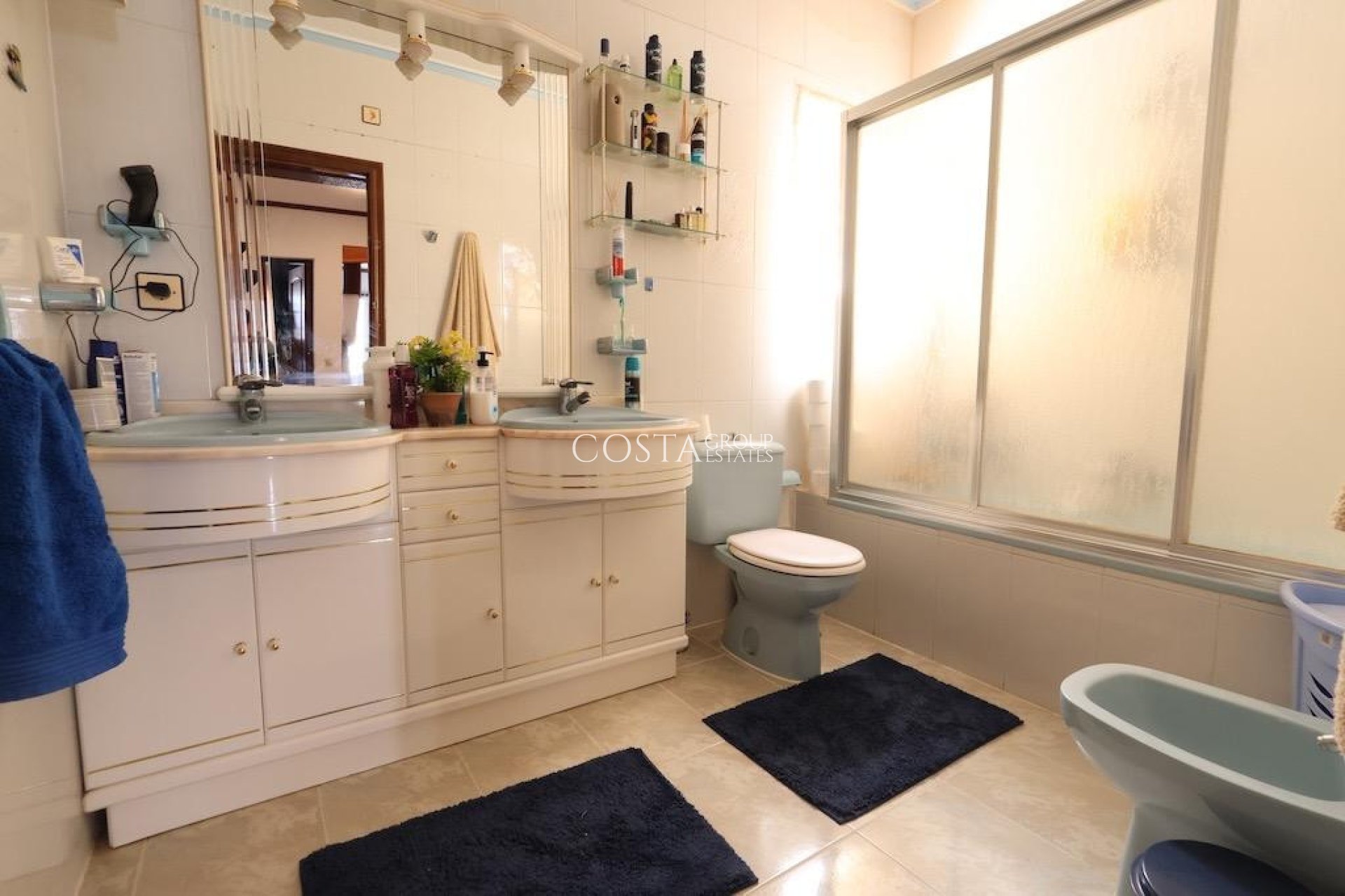 Resale - Villa -
Torrevieja - La Siesta