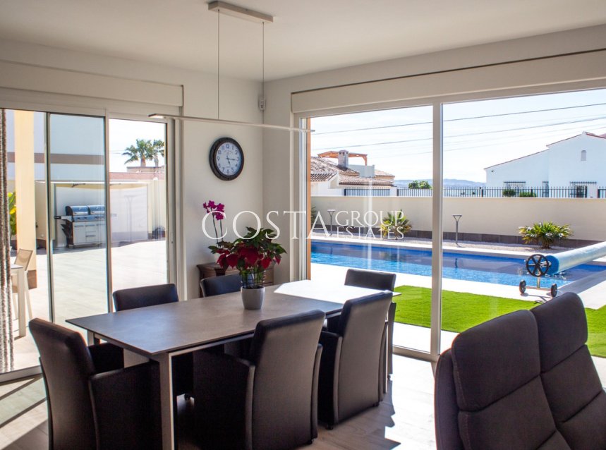Resale - Villa -
Torrevieja - La Siesta