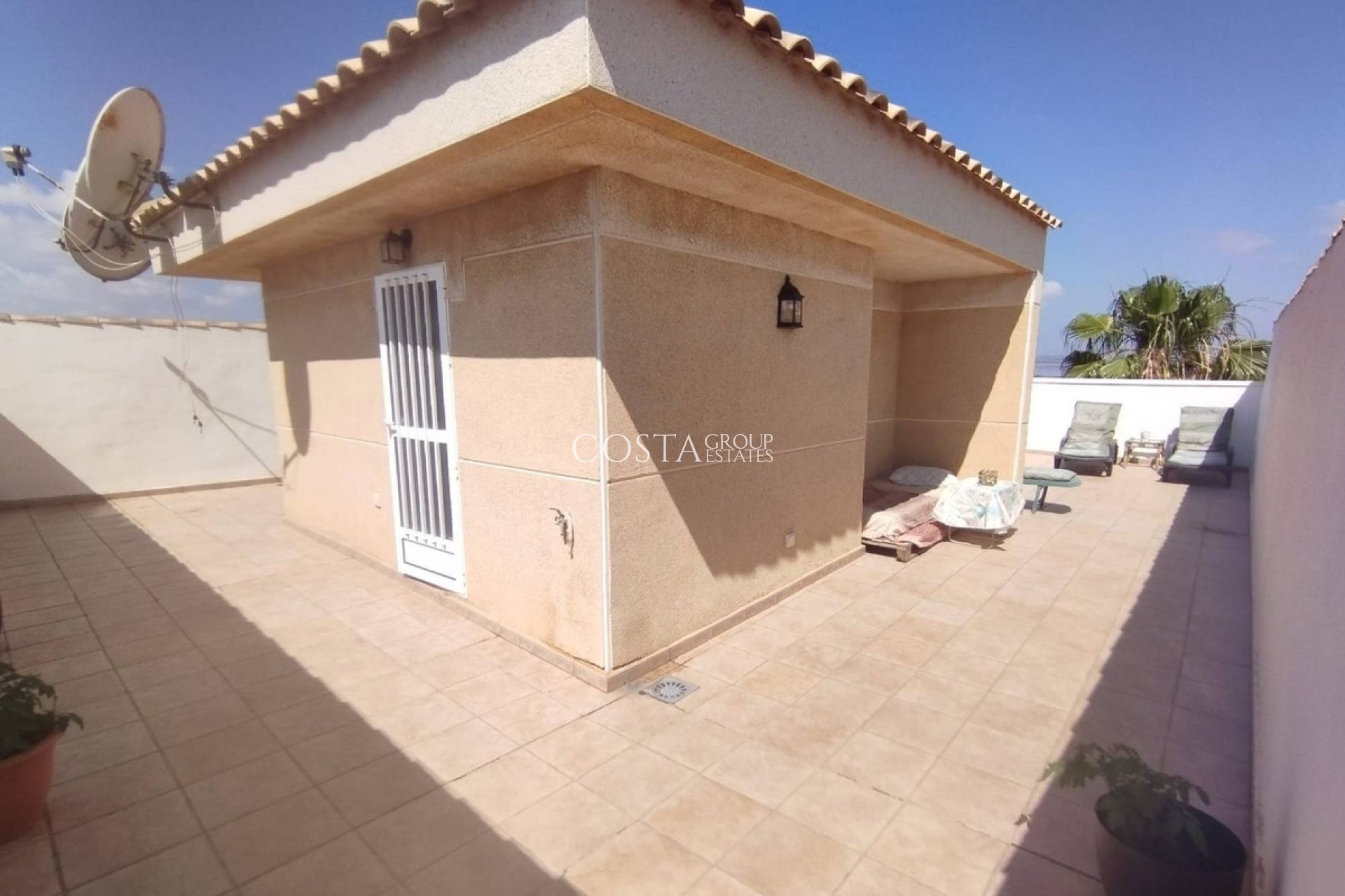 Resale - Villa -
Torrevieja - La Siesta