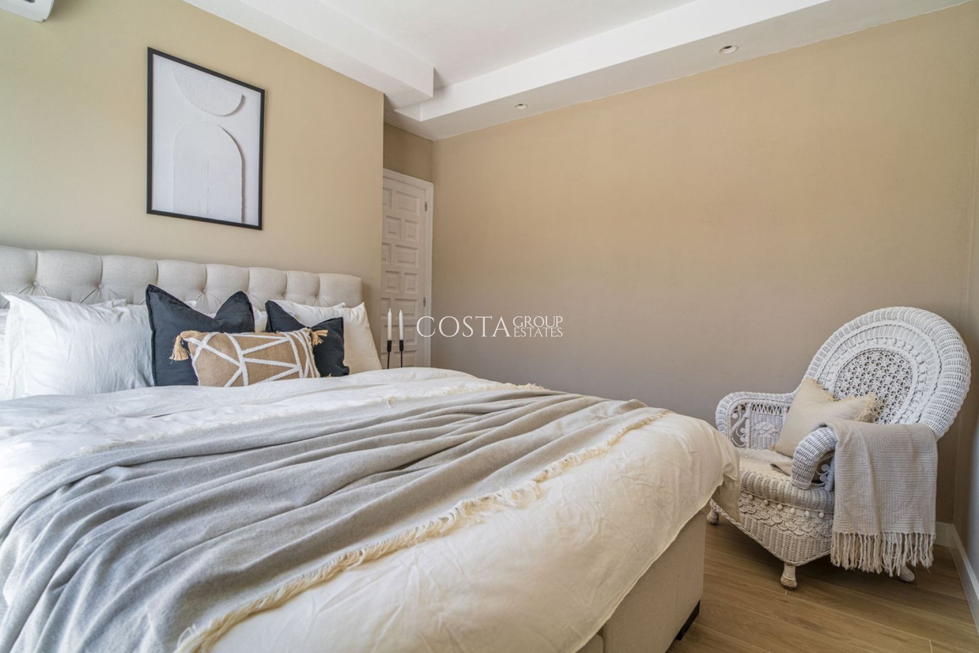 Resale - Villa -
Torrevieja - La Siesta