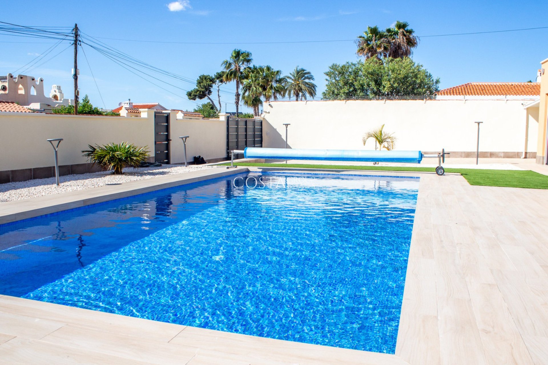 Resale - Villa -
Torrevieja - La Siesta
