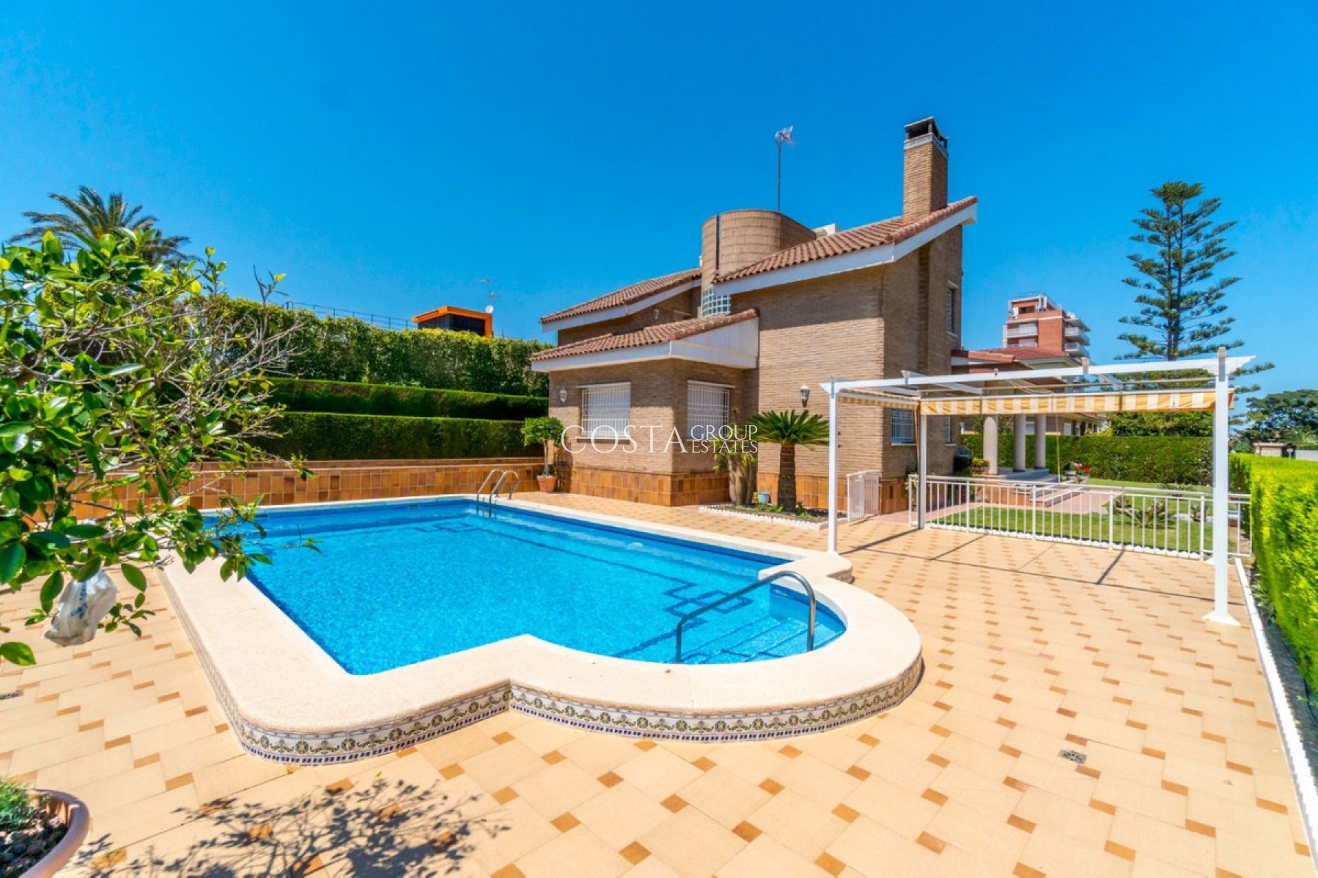 Resale - Villa -
Torrevieja - La Veleta