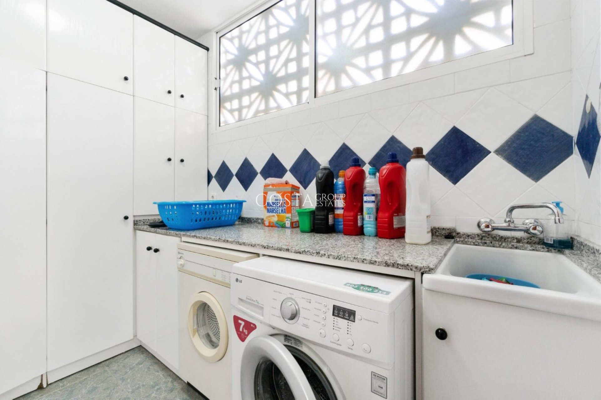 Resale - Villa -
Torrevieja - La Veleta