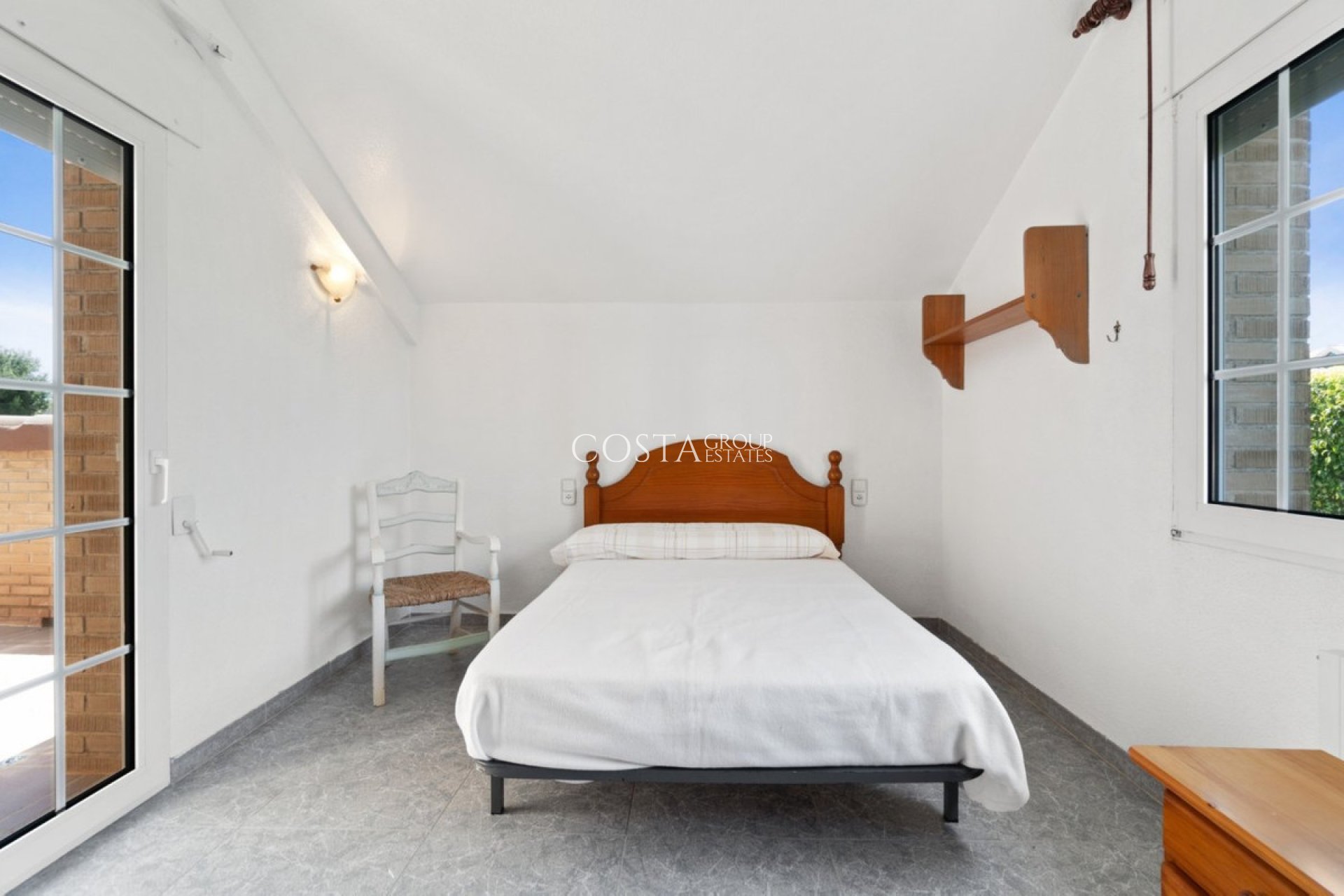 Resale - Villa -
Torrevieja - La Veleta