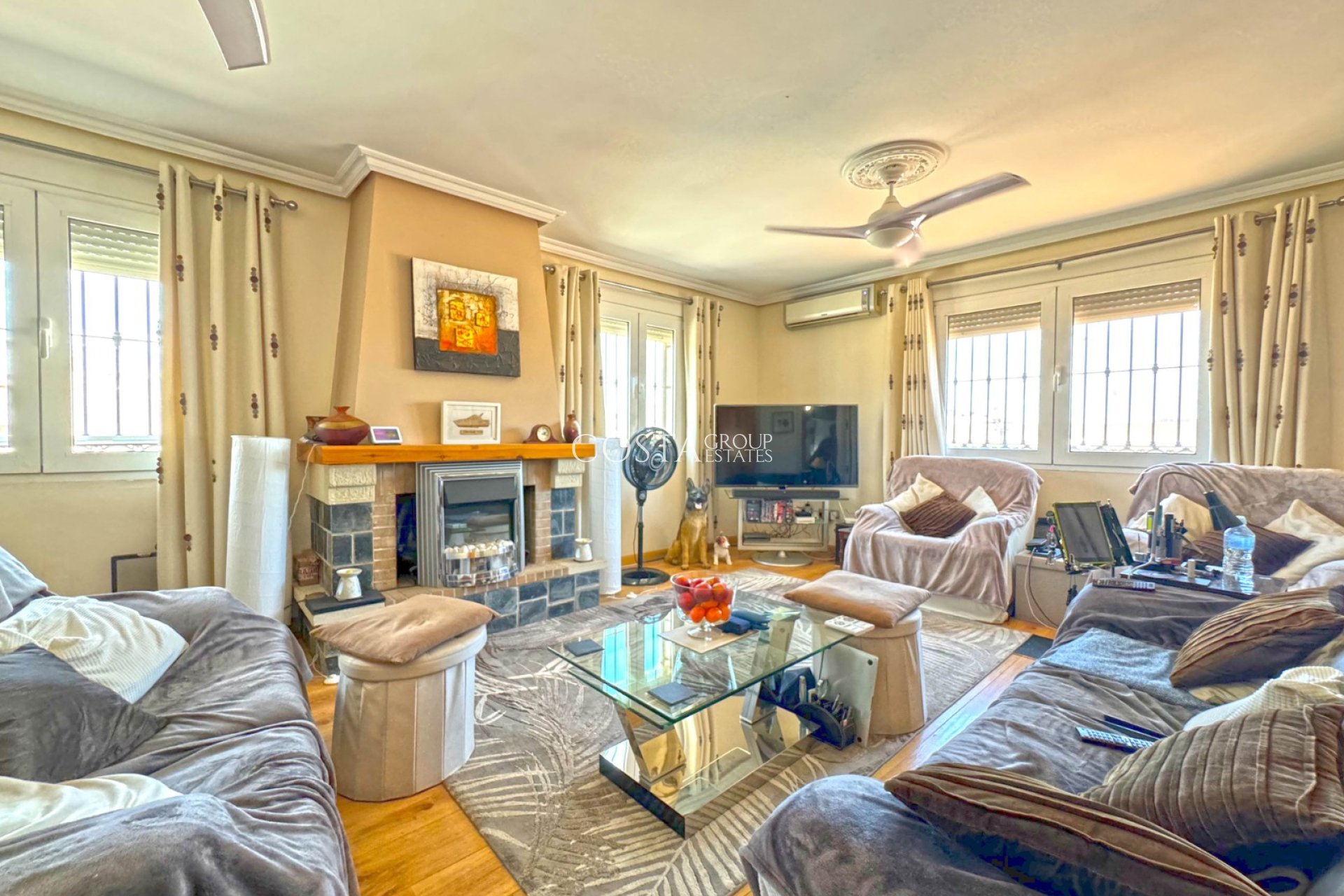 Resale - Villa -
Torrevieja - Los Balcones