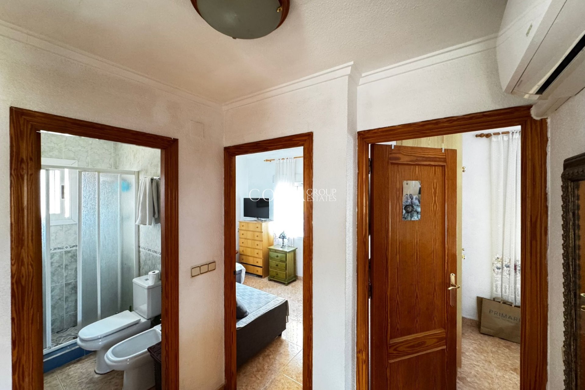 Resale - Villa -
Torrevieja - Punta Prima