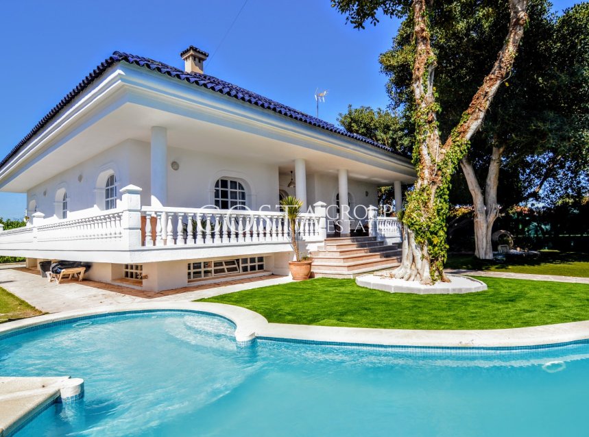 Resale - Villa -
Torrevieja - Torreta Florida