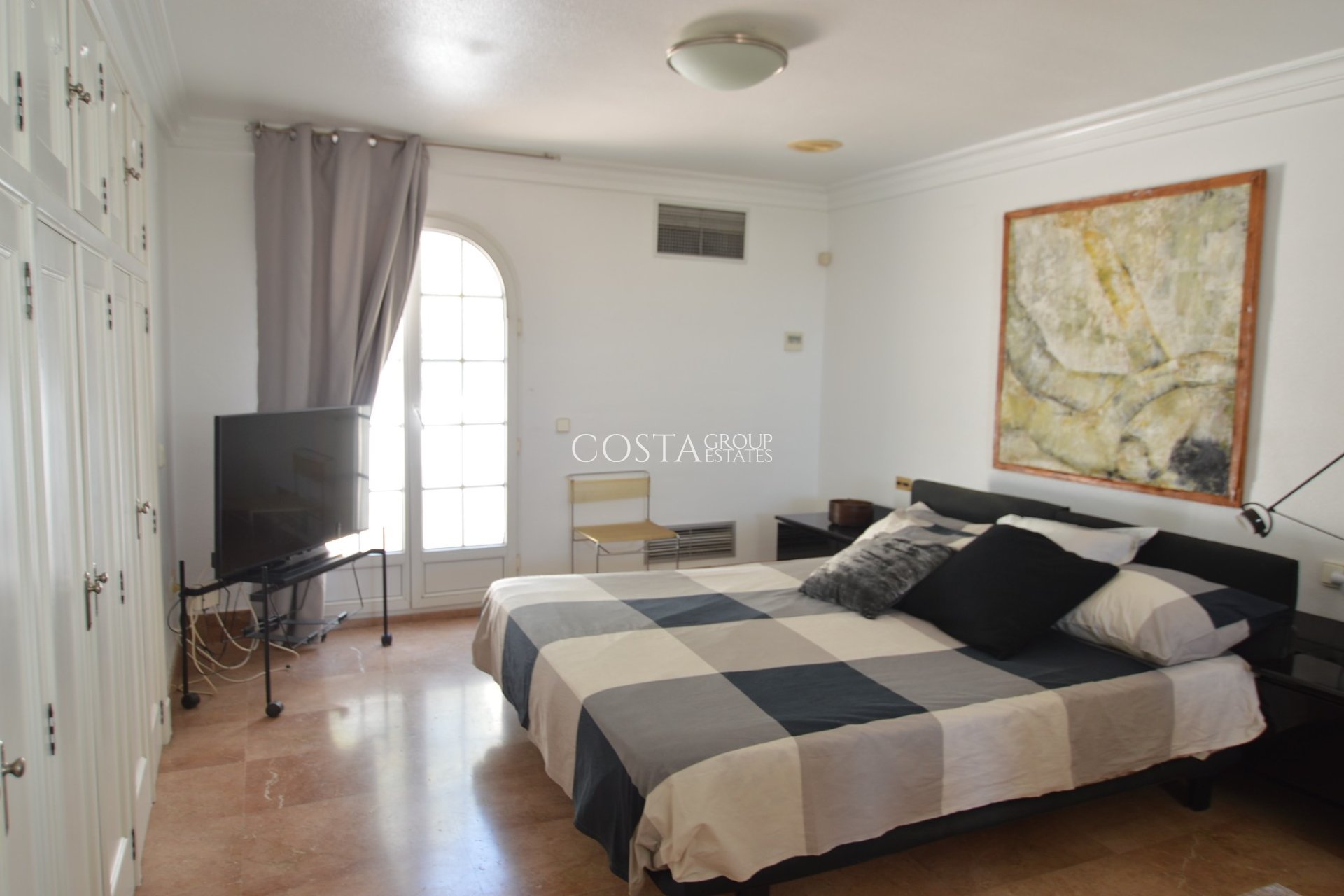 Resale - Villa -
Torrevieja - Torreta Florida