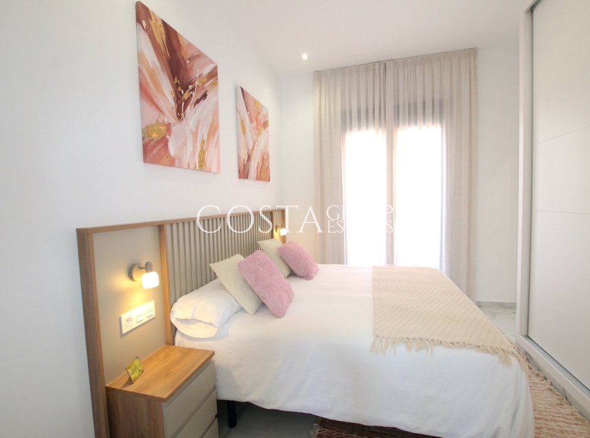 Resale - Villa -
Torrevieja - Torrevieja Centro
