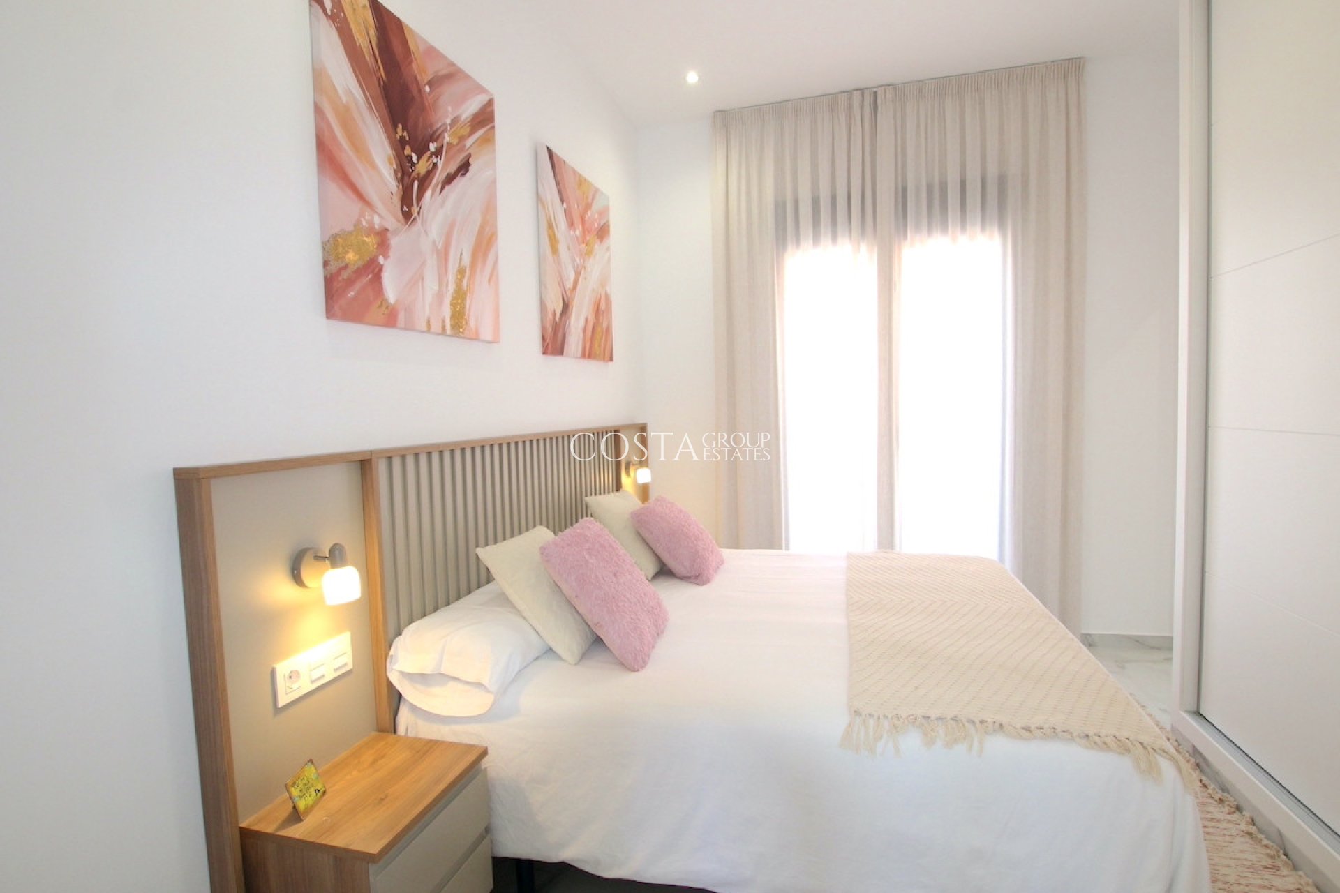 Resale - Villa -
Torrevieja - Torrevieja Centro