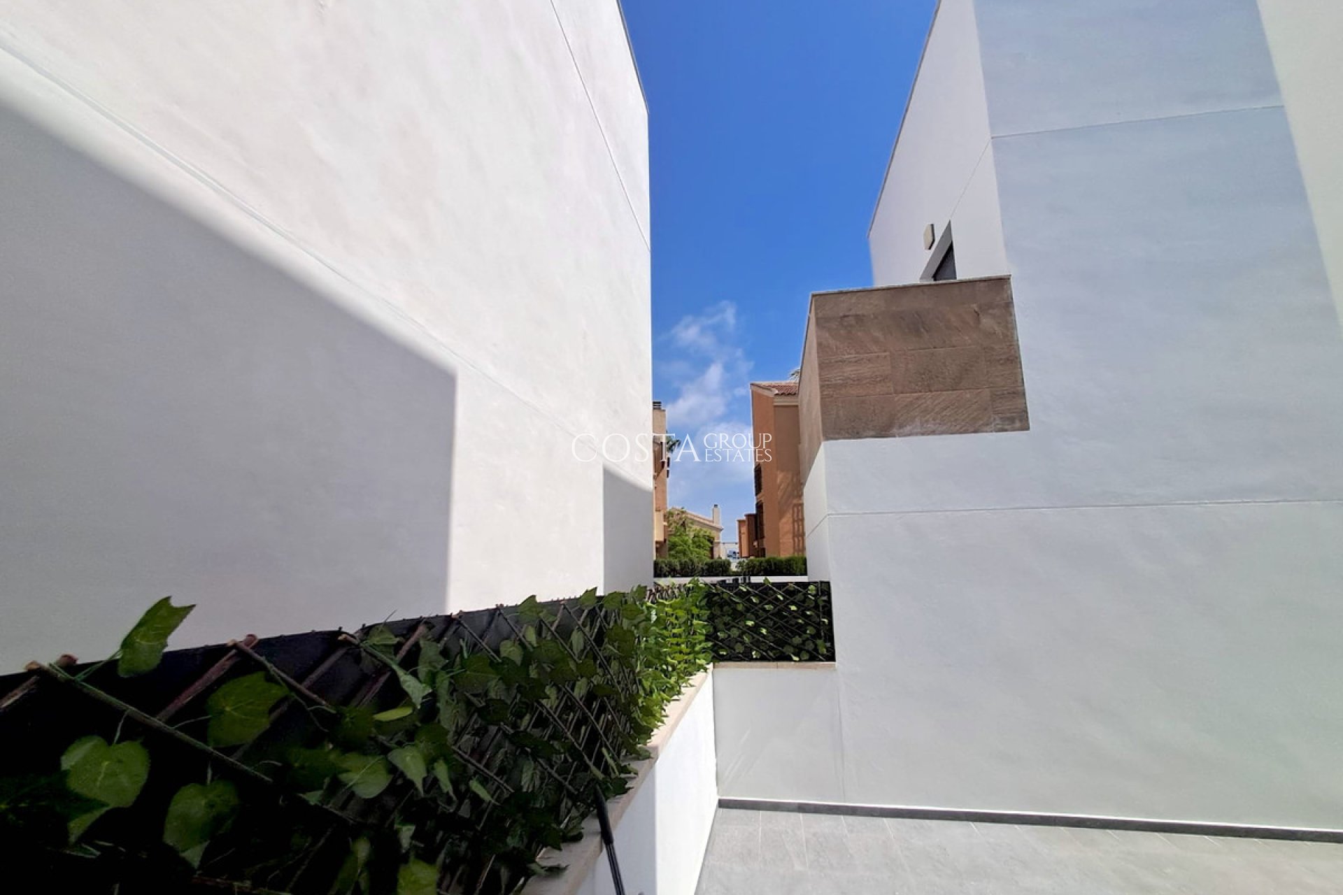 Resale - Villa -
Torrevieja - Torrevieja Centro
