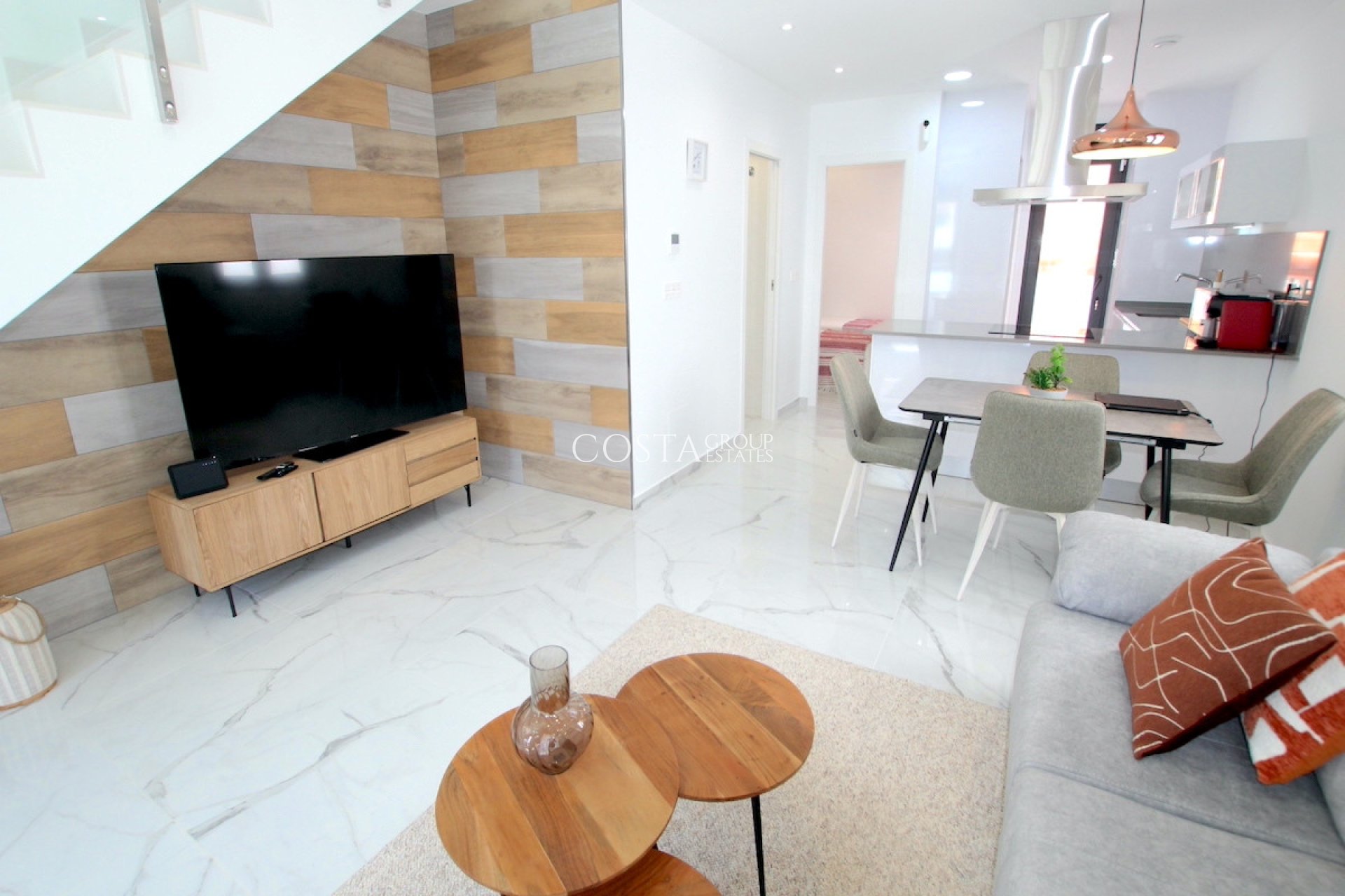 Resale - Villa -
Torrevieja - Torrevieja Centro