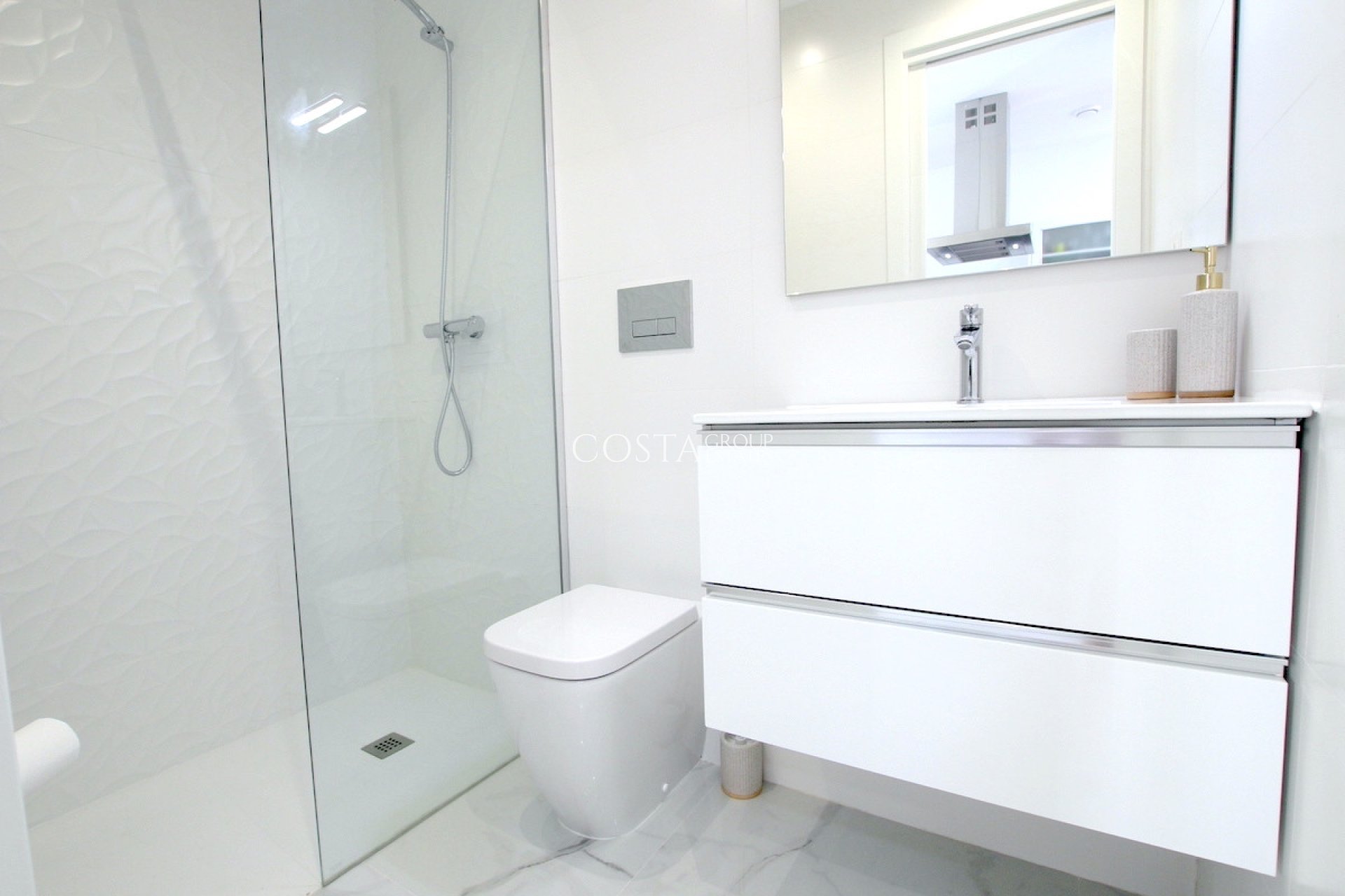 Resale - Villa -
Torrevieja - Torrevieja Centro