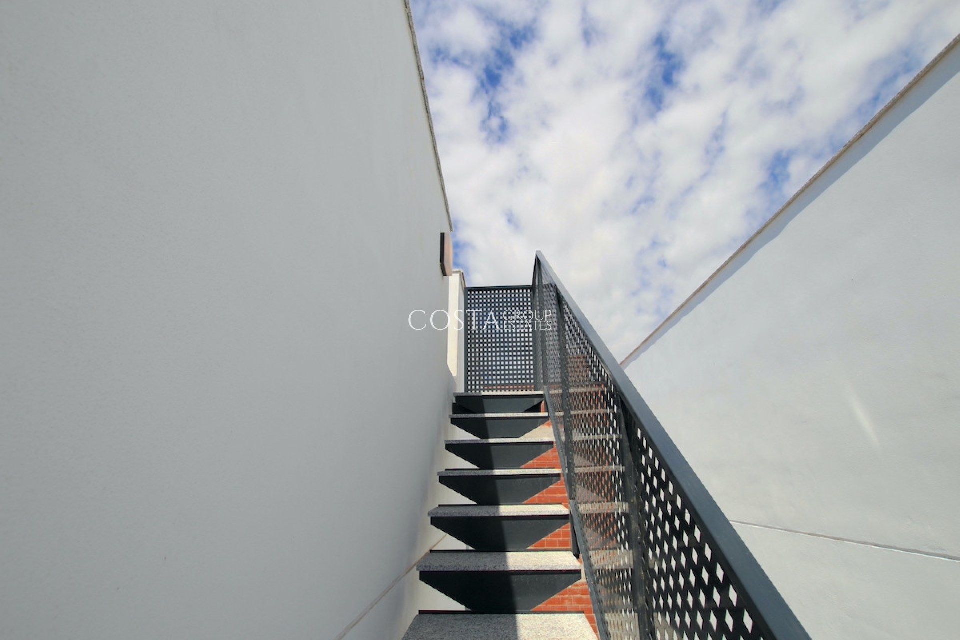 Resale - Villa -
Torrevieja - Torrevieja Centro