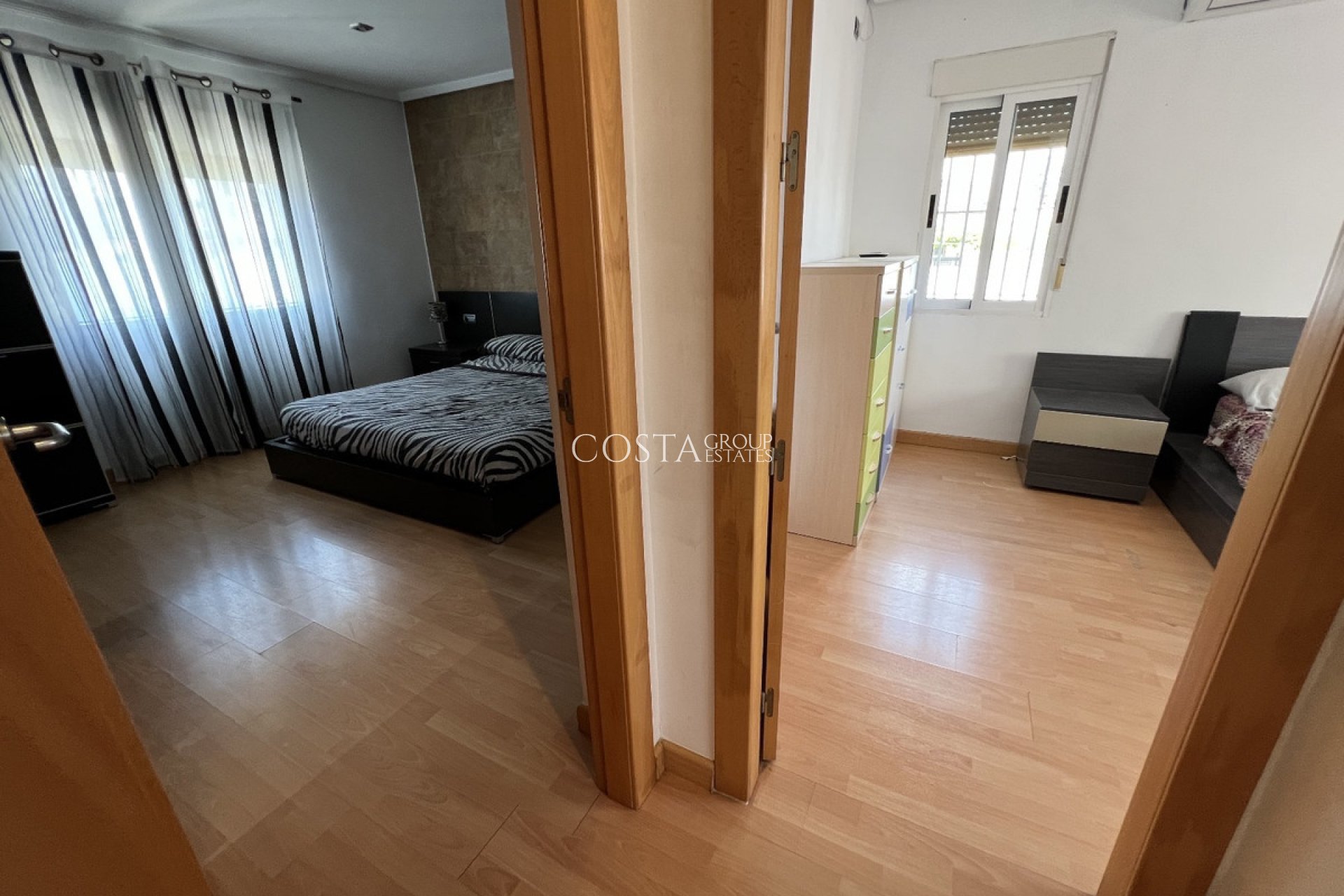 Resale - Villa -
Torrevieja - Torrevieja Centro