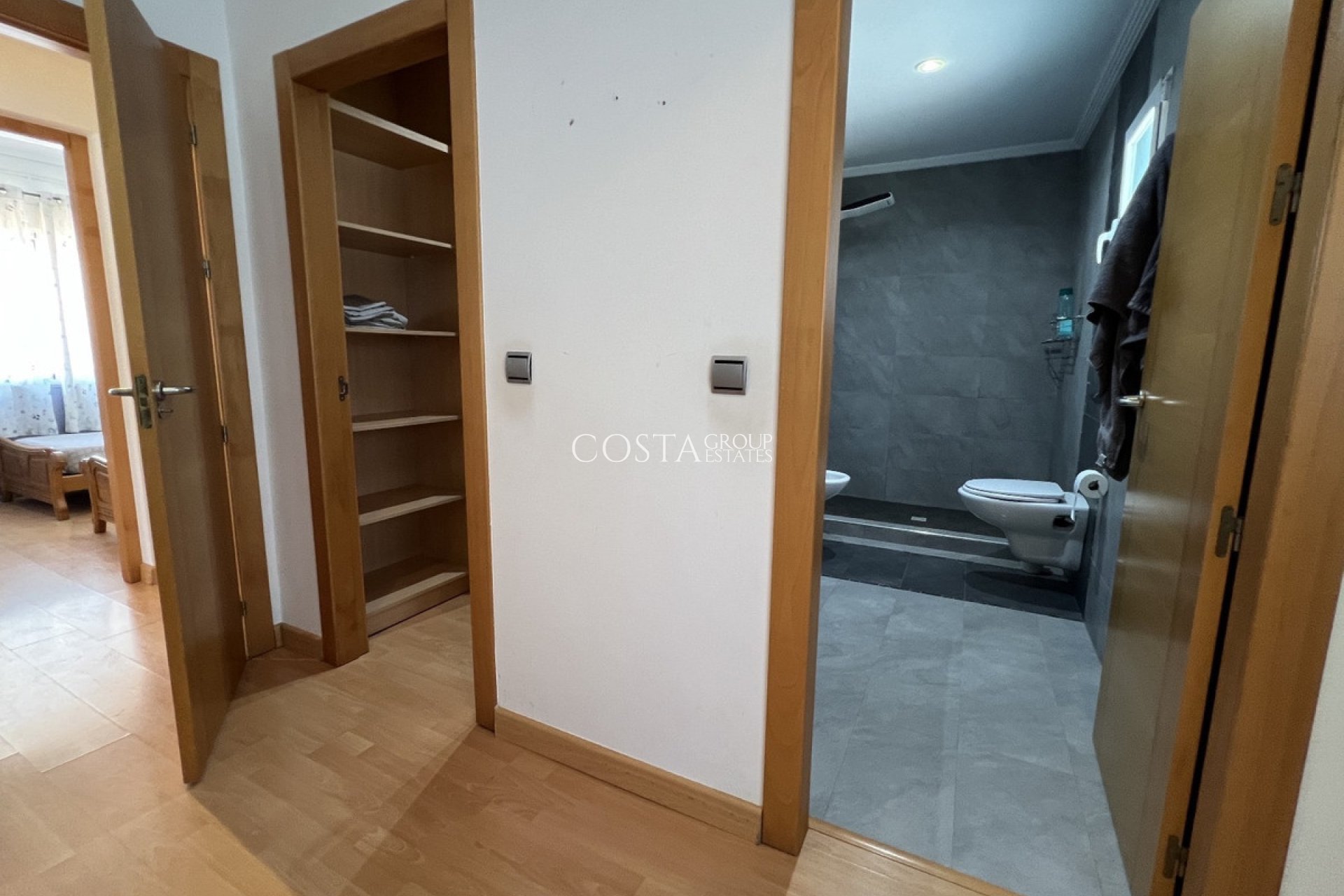 Resale - Villa -
Torrevieja - Torrevieja Centro