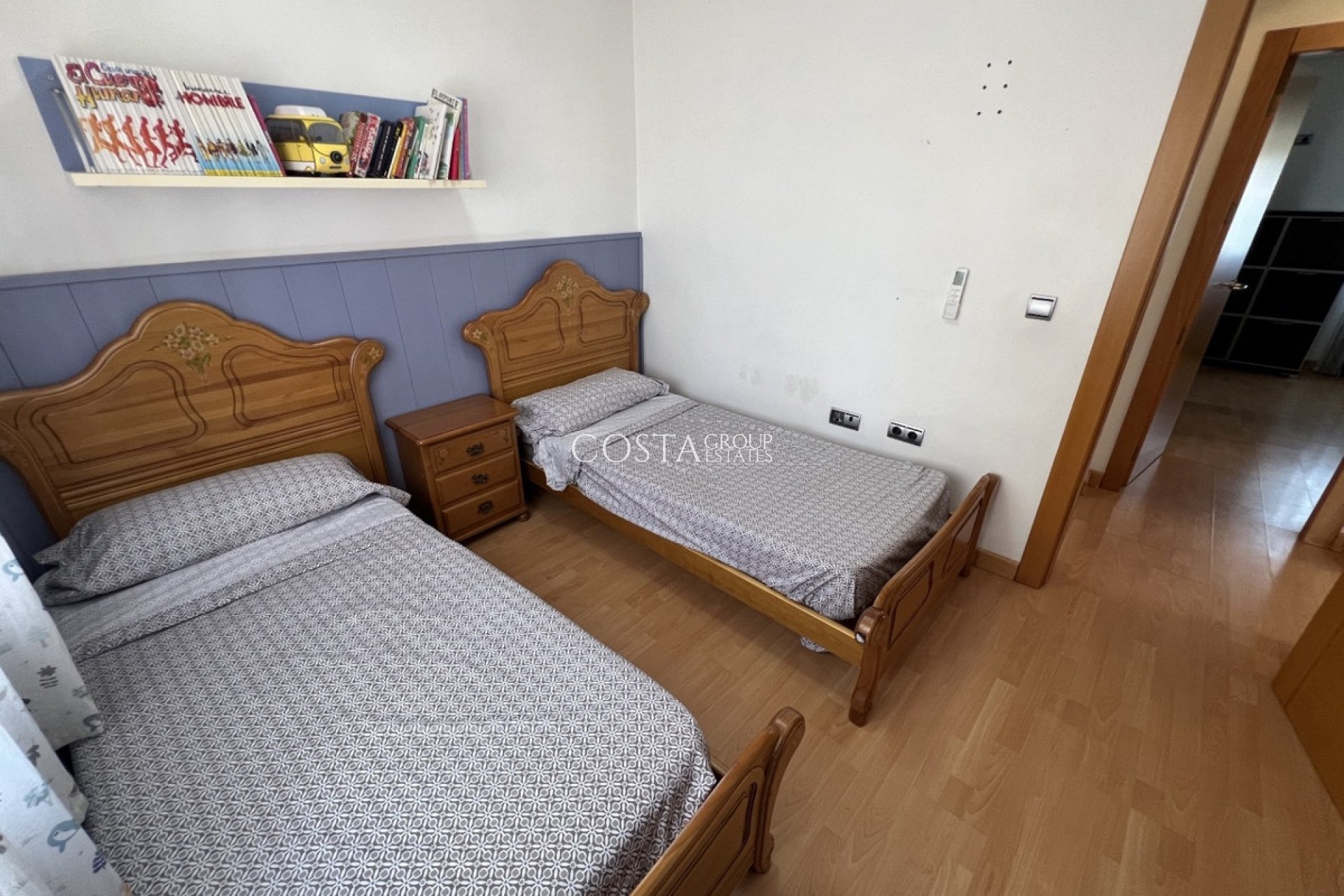 Resale - Villa -
Torrevieja - Torrevieja Centro