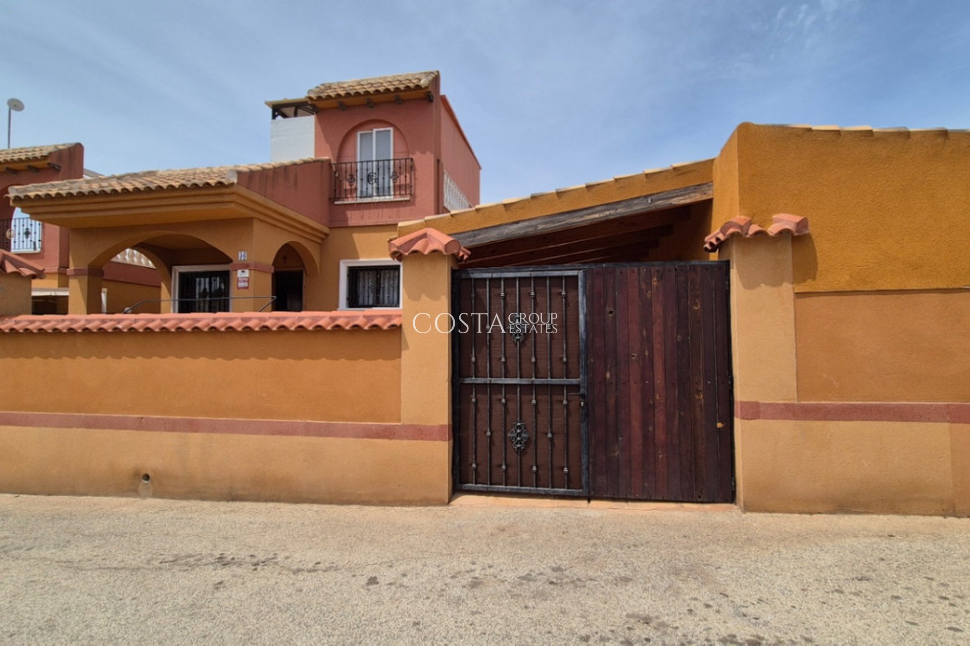 Resale - Villa -
Torrevieja - Torrevieja Centro