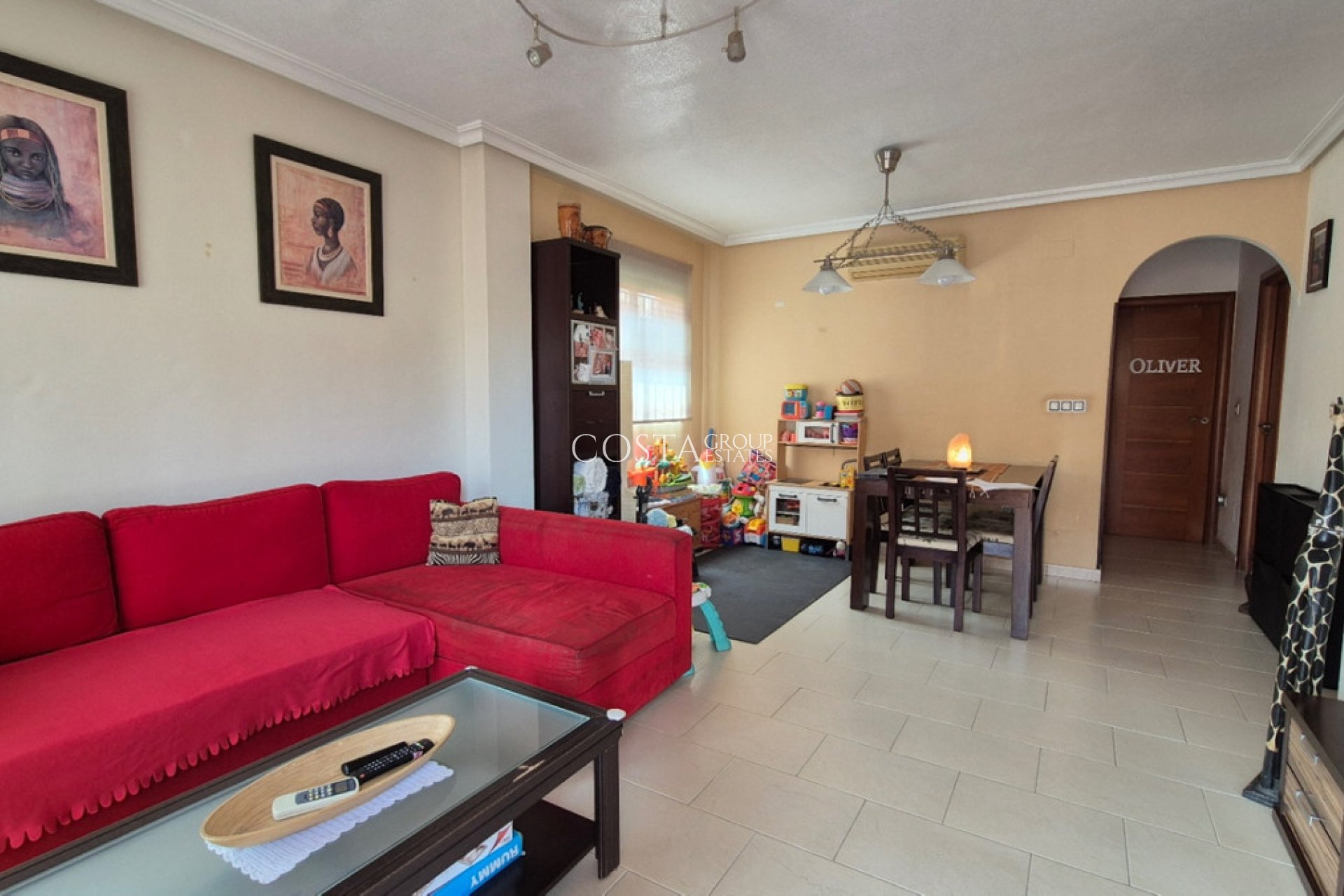 Resale - Villa -
Torrevieja - Torrevieja Centro