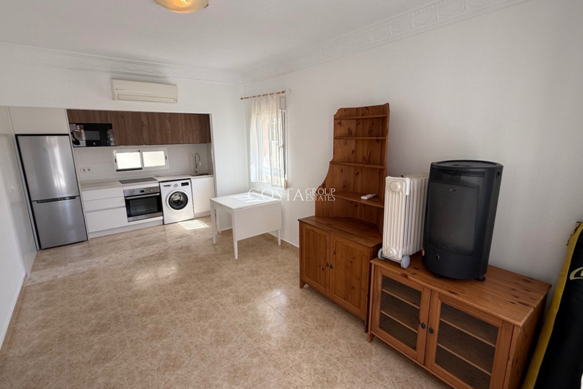 Resale - Villa -
Torrevieja - Torrevieja Centro