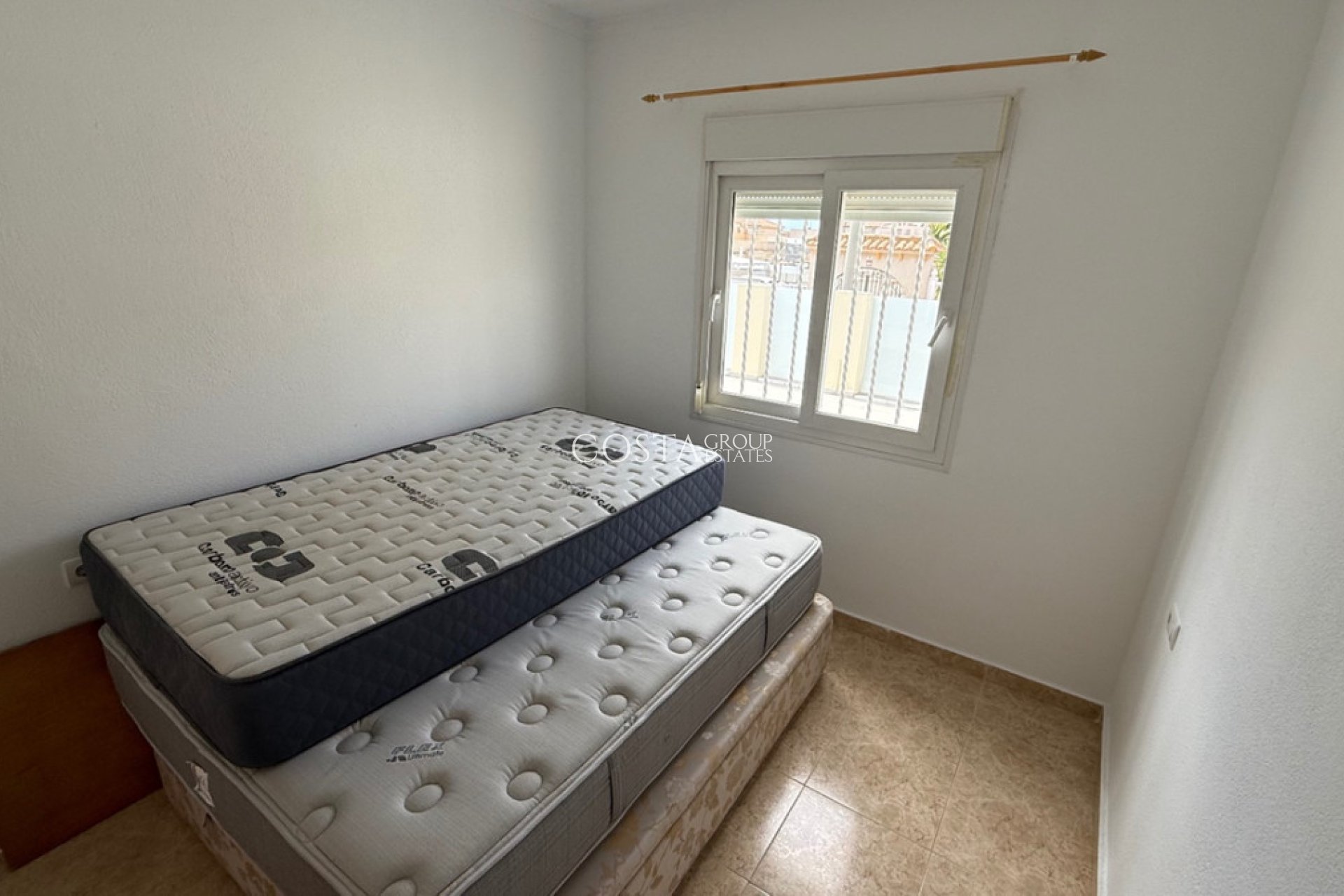 Resale - Villa -
Torrevieja - Torrevieja Centro