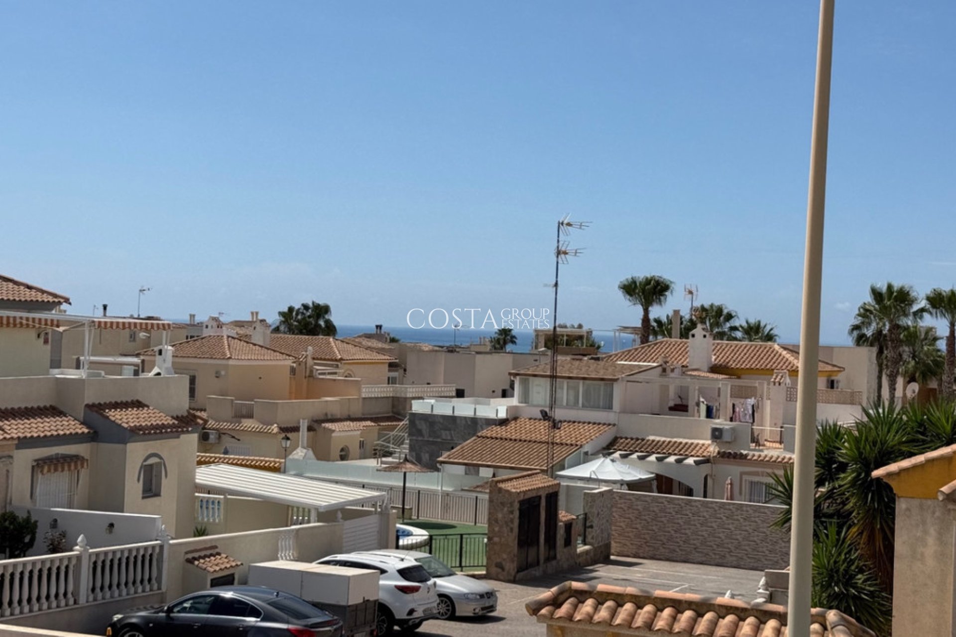 Resale - Villa -
Torrevieja - Torrevieja Centro