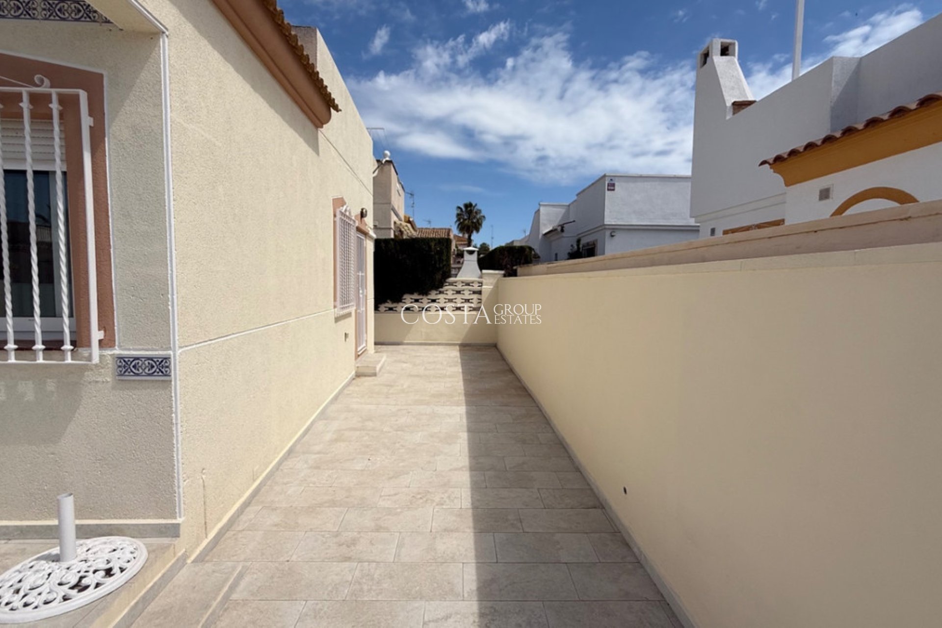 Resale - Villa -
Torrevieja - Torrevieja Centro