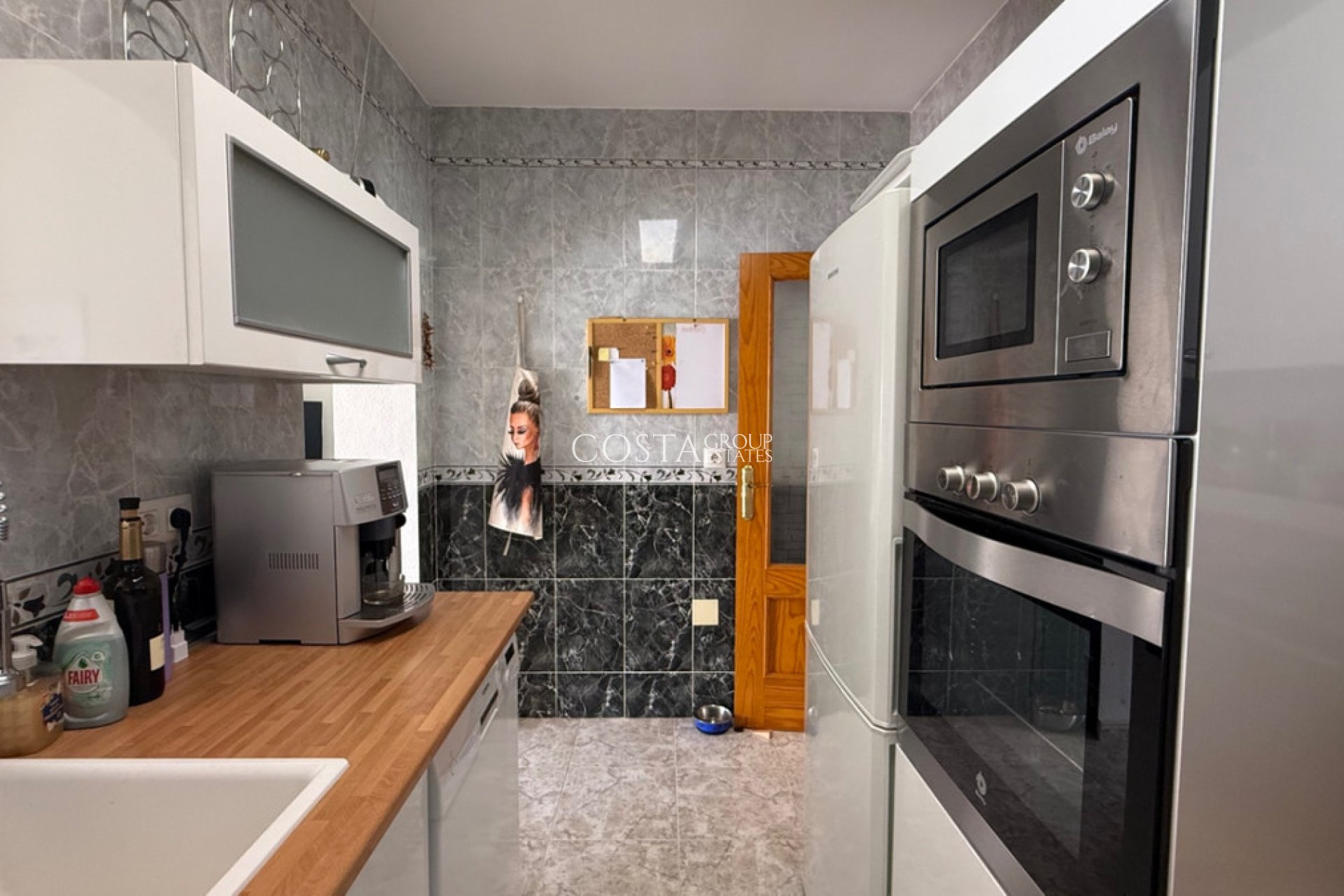 Resale - Villa -
Torrevieja - Torrevieja Centro