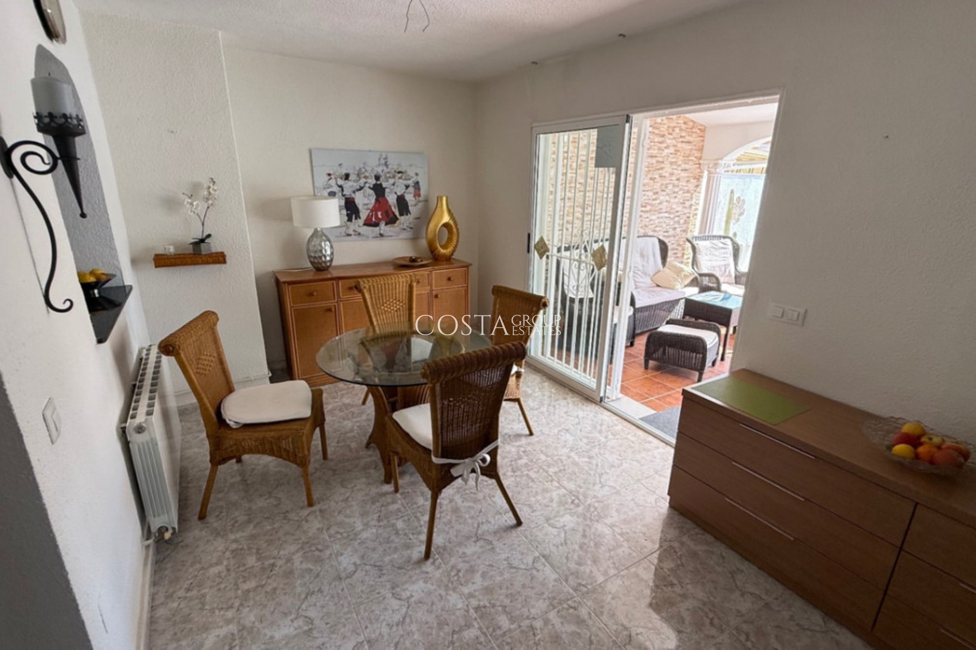 Resale - Villa -
Torrevieja - Torrevieja Centro