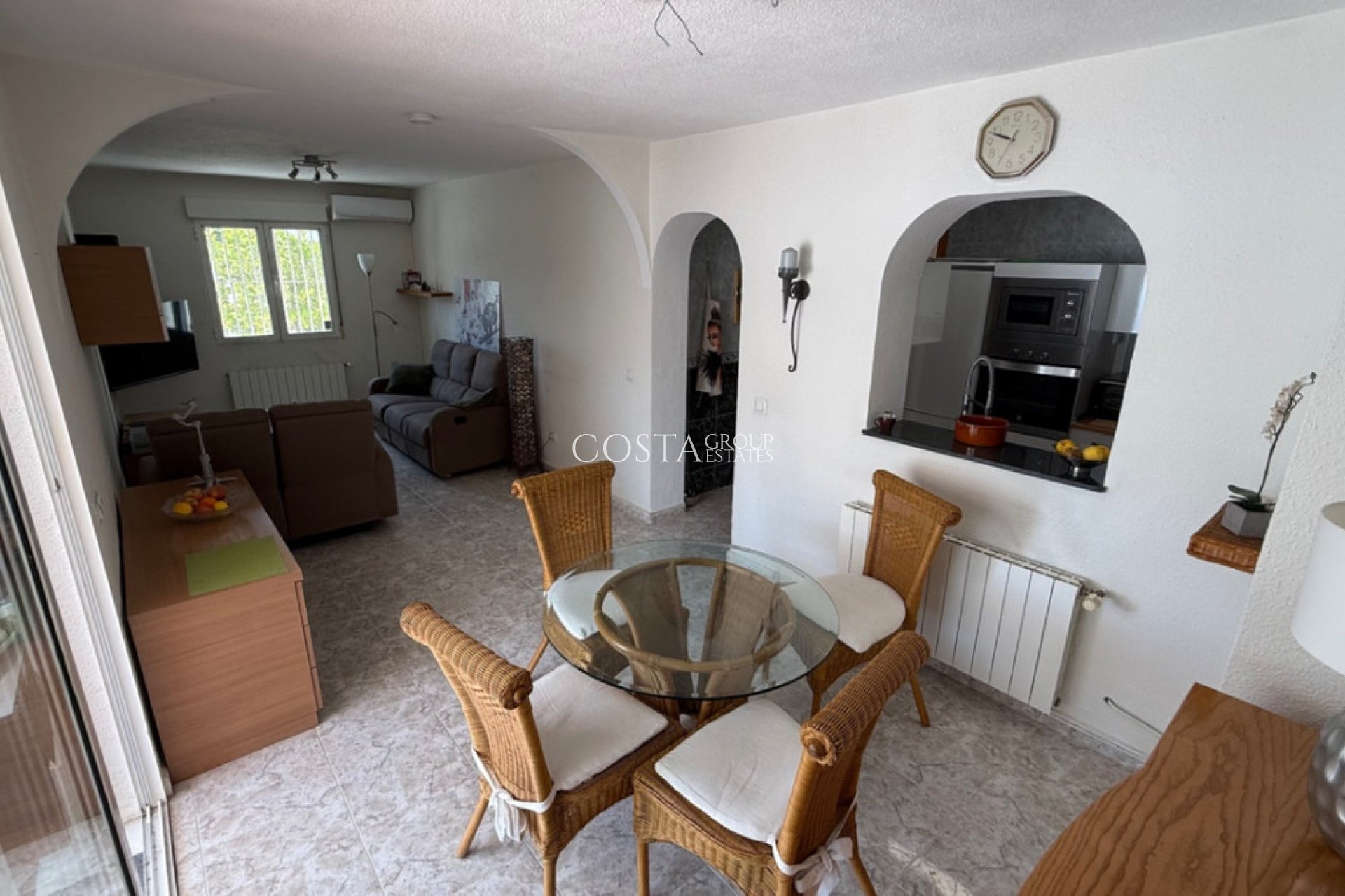 Resale - Villa -
Torrevieja - Torrevieja Centro