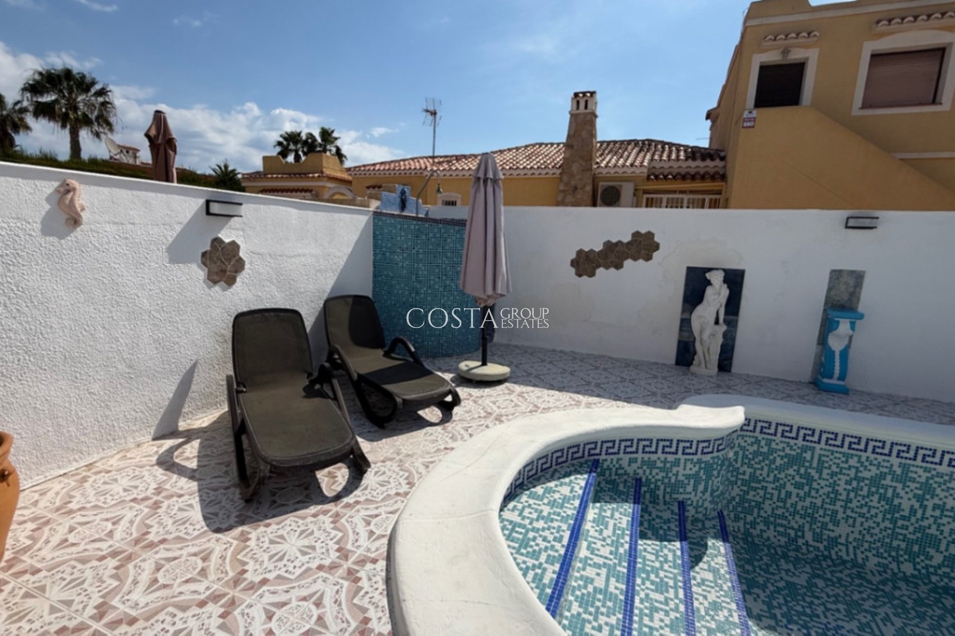 Resale - Villa -
Torrevieja - Torrevieja Centro