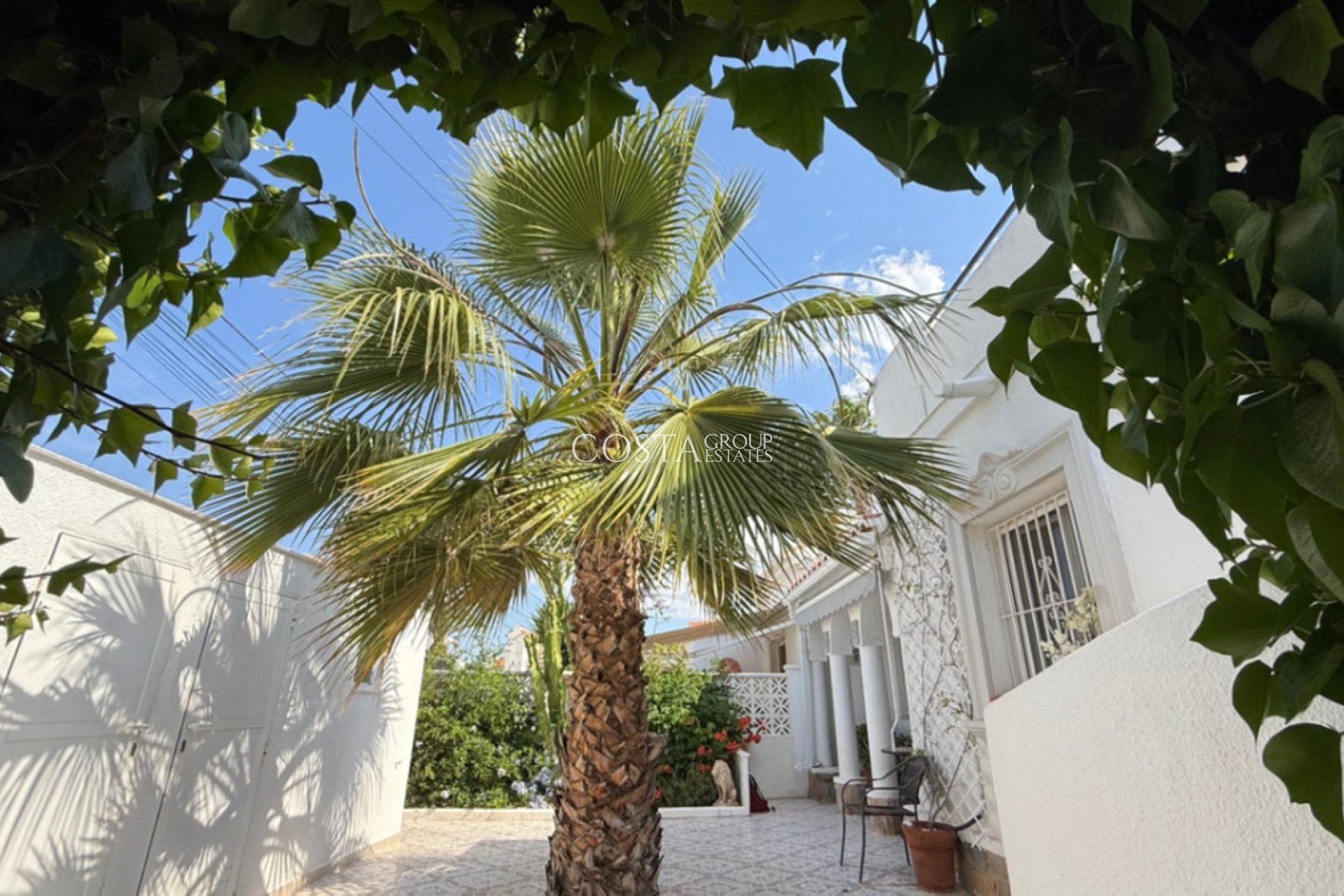 Resale - Villa -
Torrevieja - Torrevieja Centro