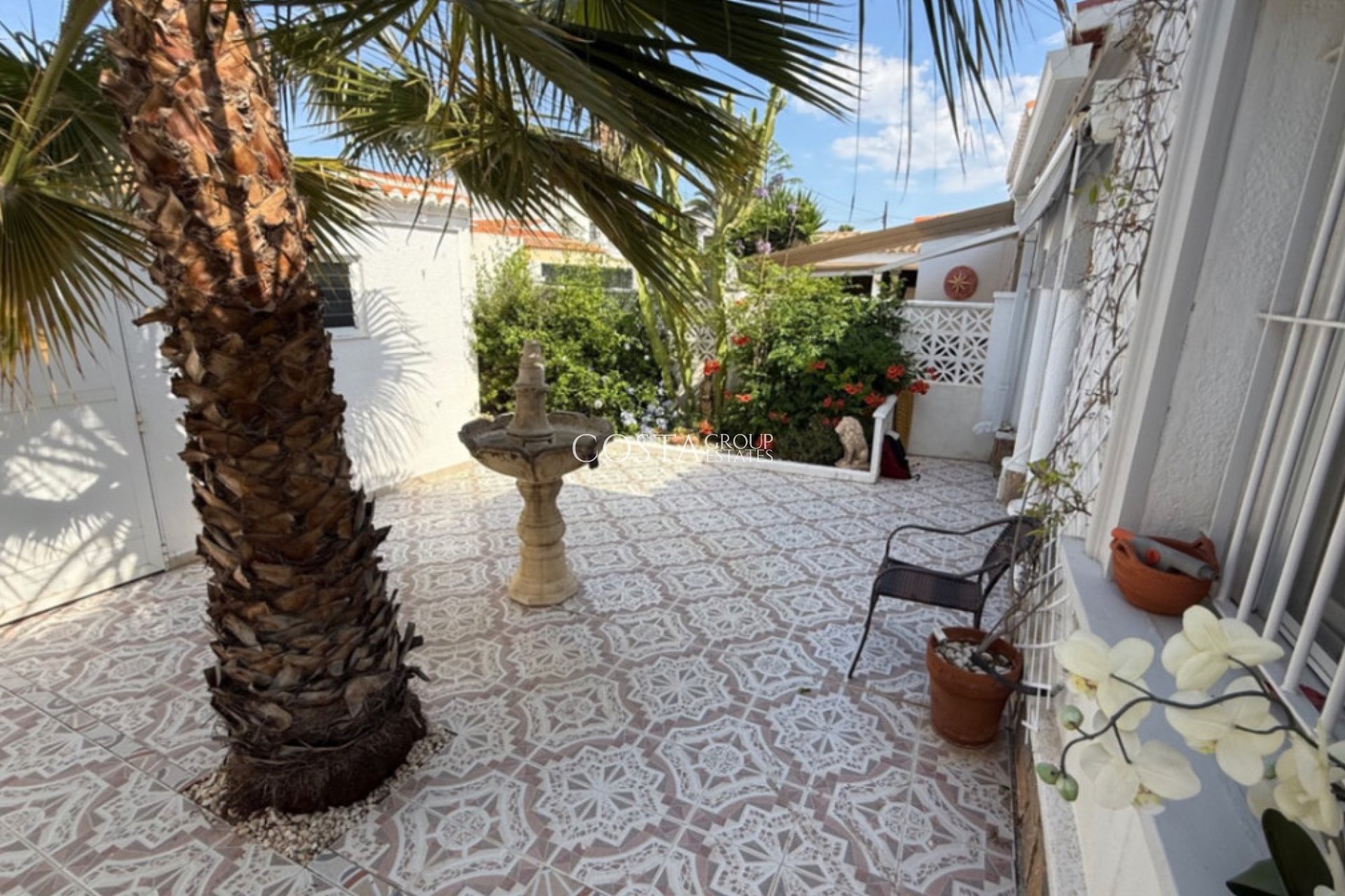 Resale - Villa -
Torrevieja - Torrevieja Centro
