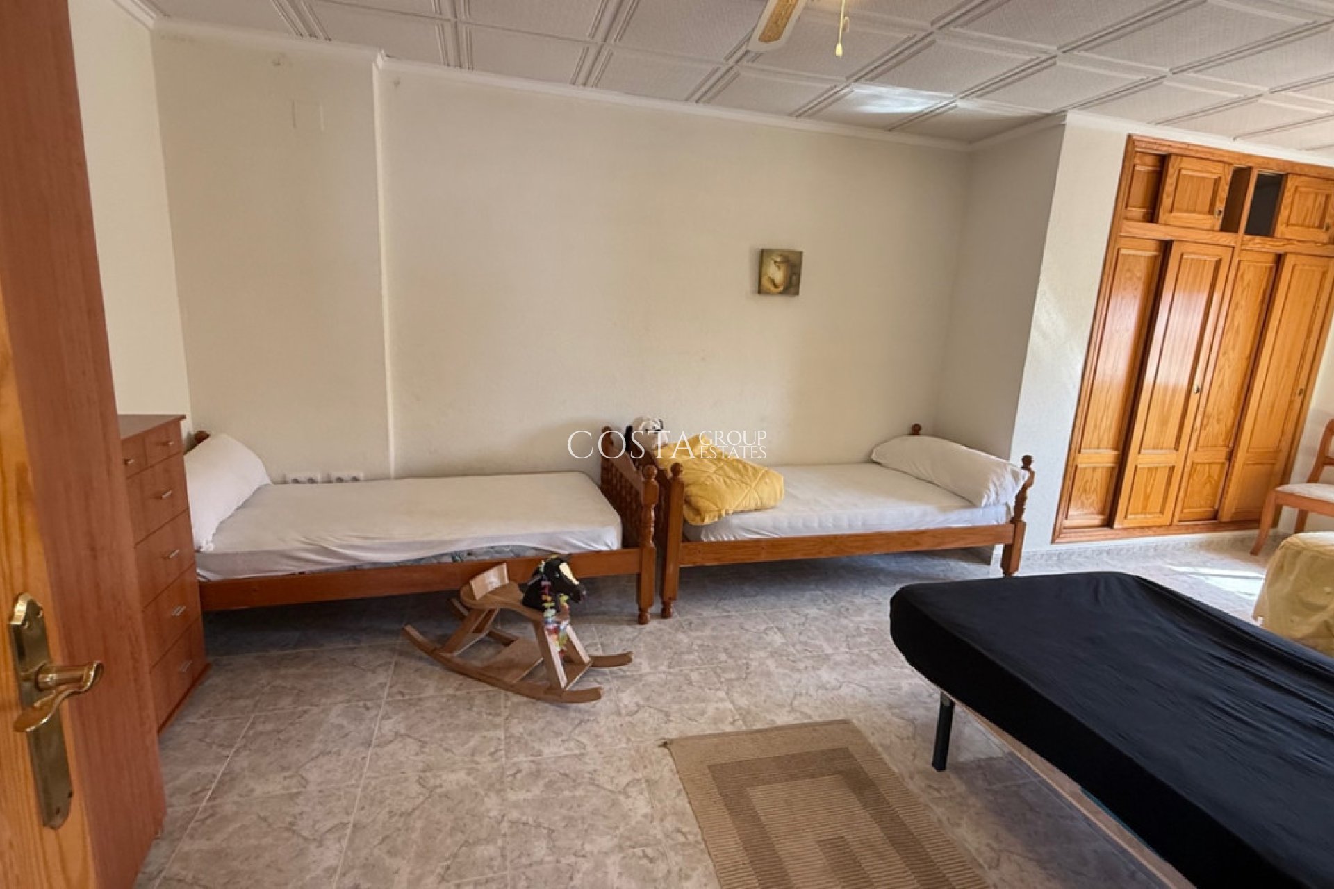 Resale - Villa -
Torrevieja - Torrevieja Centro