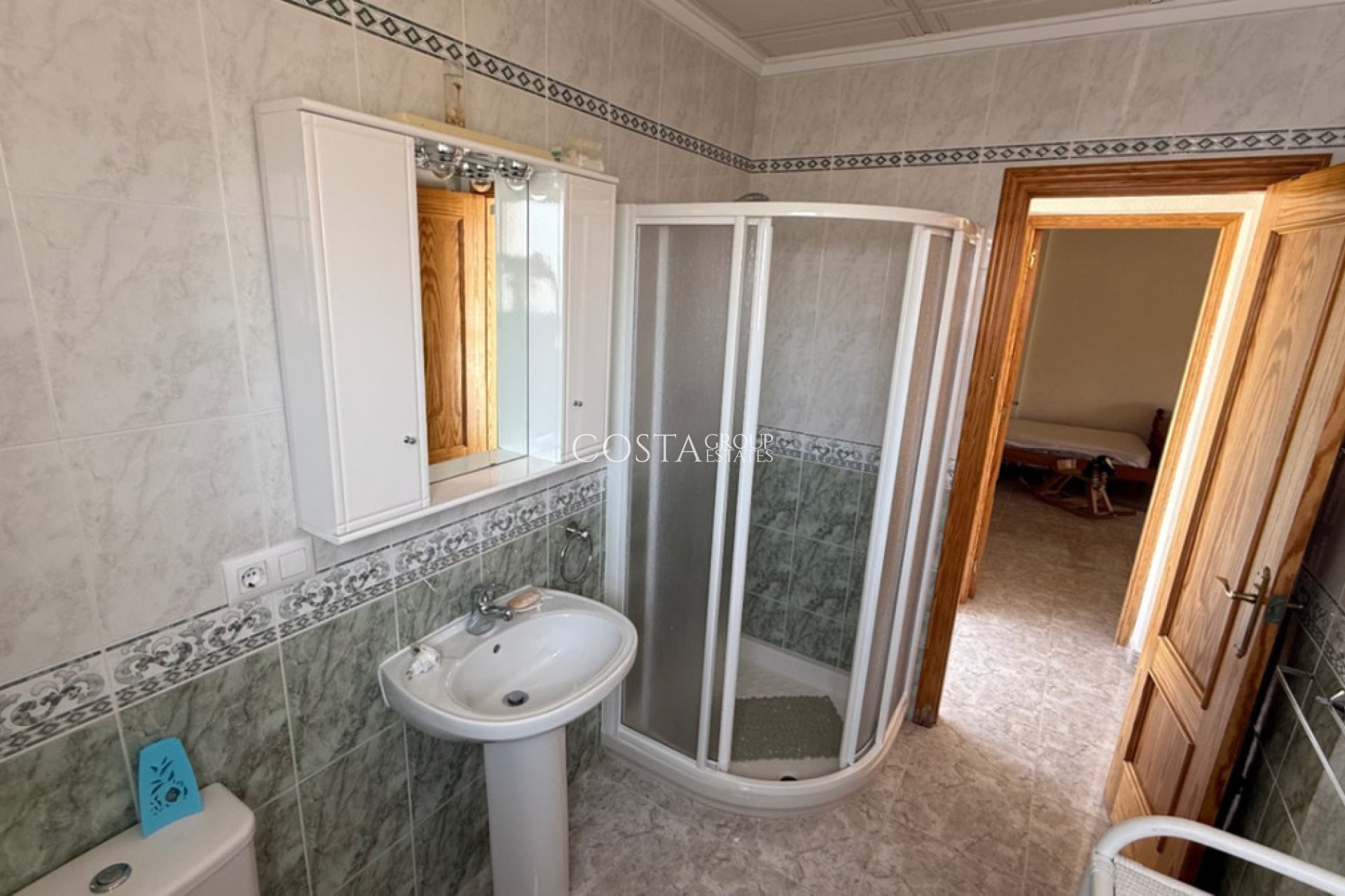 Resale - Villa -
Torrevieja - Torrevieja Centro