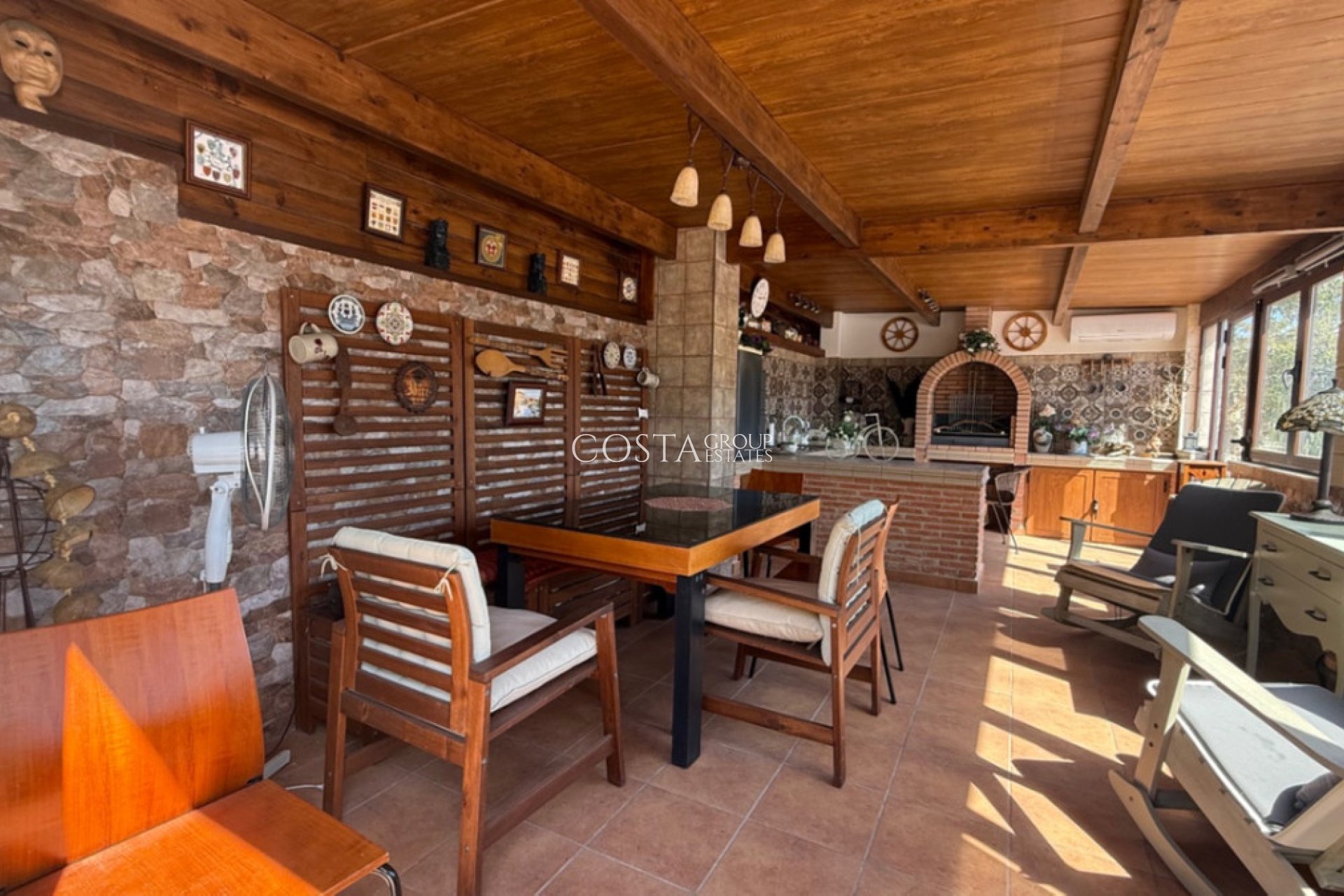 Resale - Villa -
Torrevieja - Torrevieja Centro