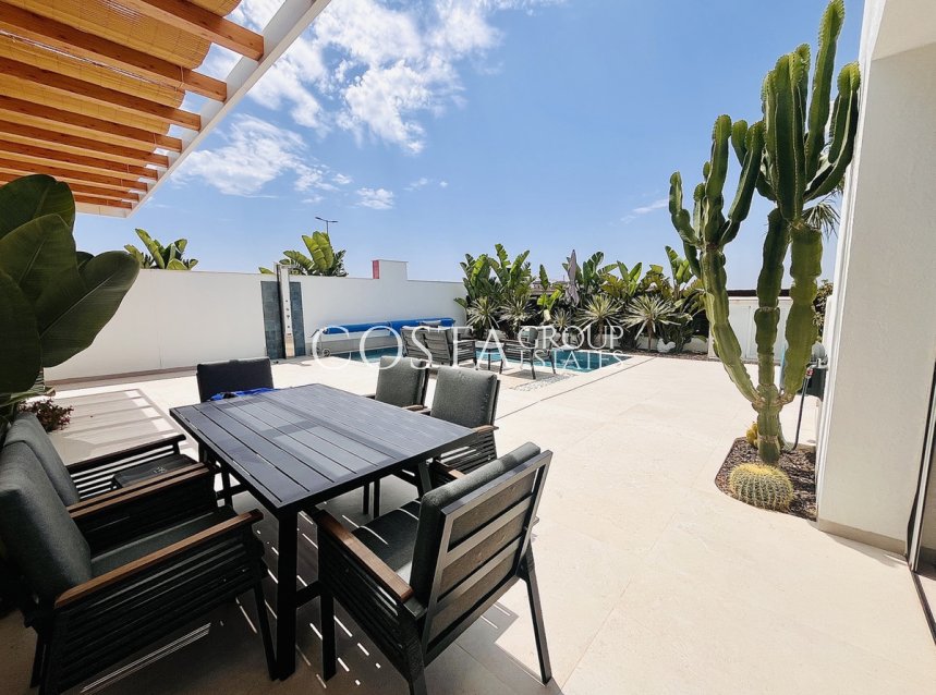 Resale - Villa -
Torrevieja - Torrevieja Centro