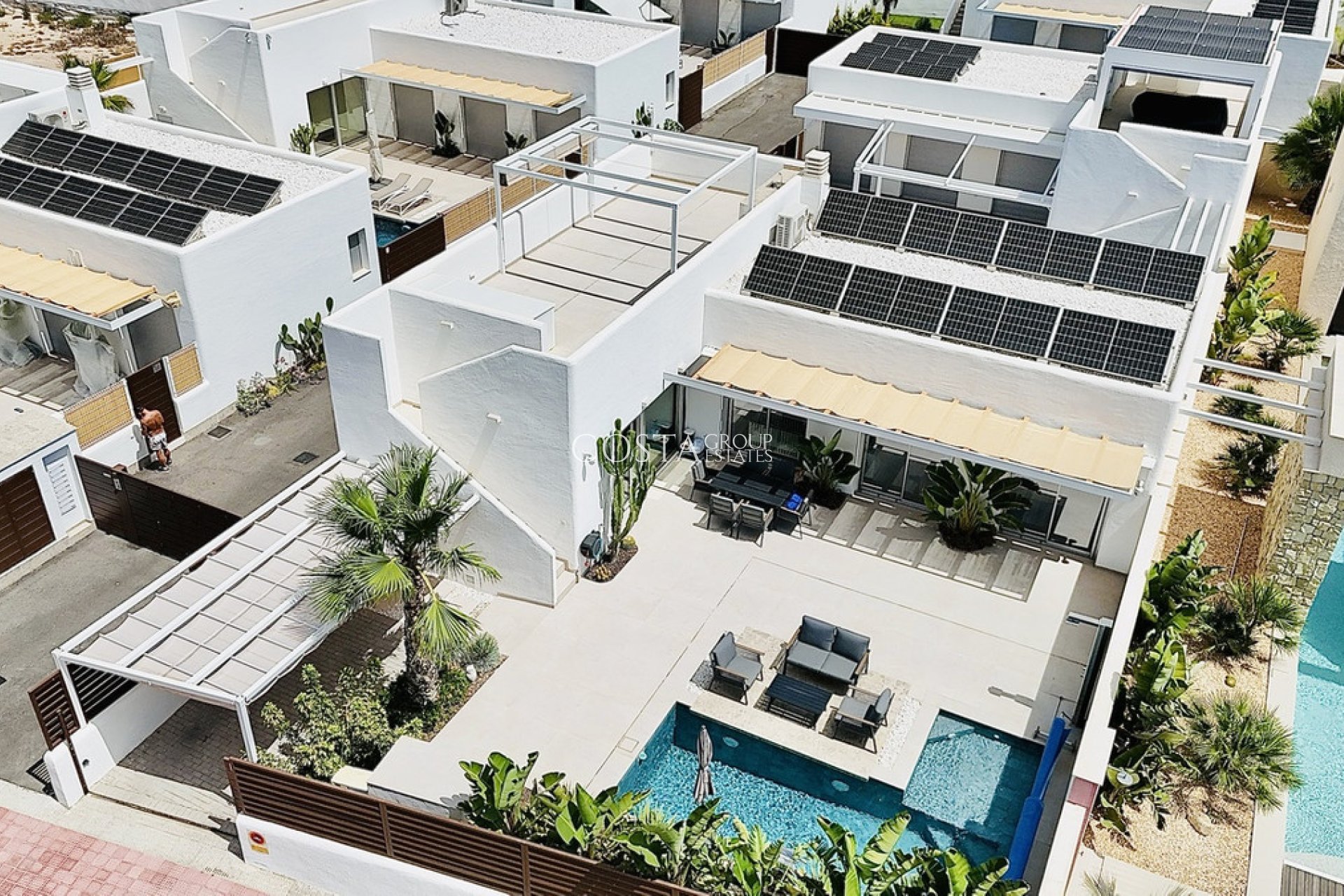 Resale - Villa -
Torrevieja - Torrevieja Centro