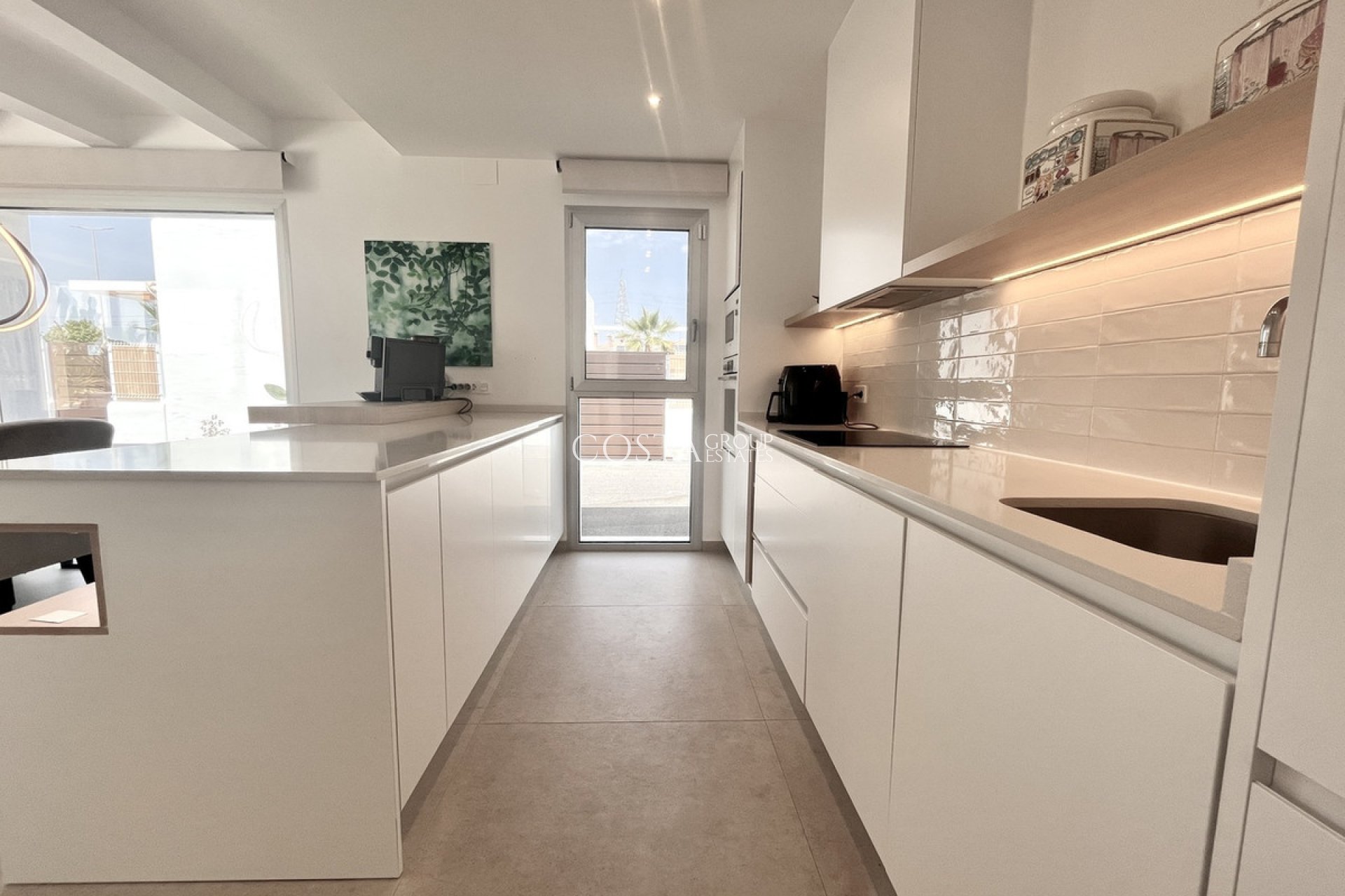 Resale - Villa -
Torrevieja - Torrevieja Centro
