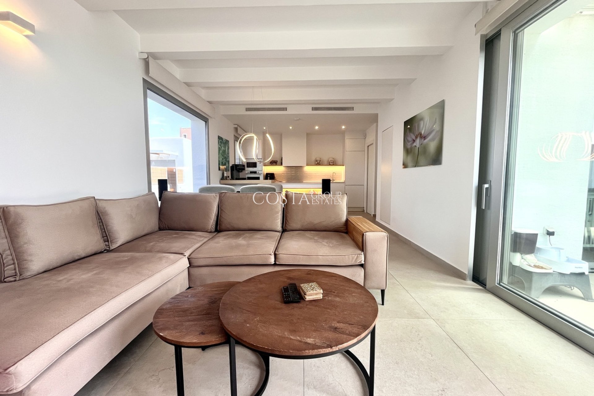 Resale - Villa -
Torrevieja - Torrevieja Centro
