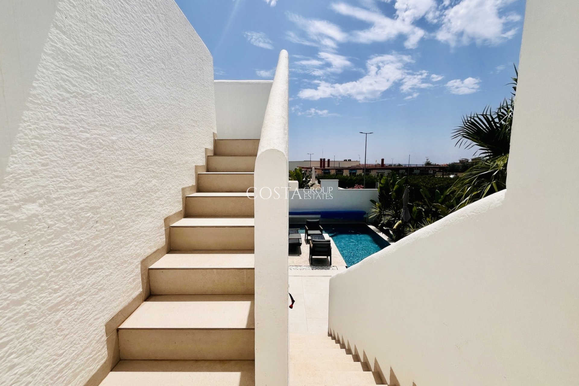Resale - Villa -
Torrevieja - Torrevieja Centro