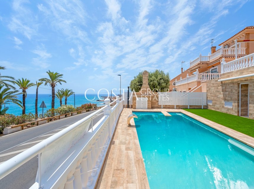 Resale - Villa -
Torrevieja - Torrevieja Centro