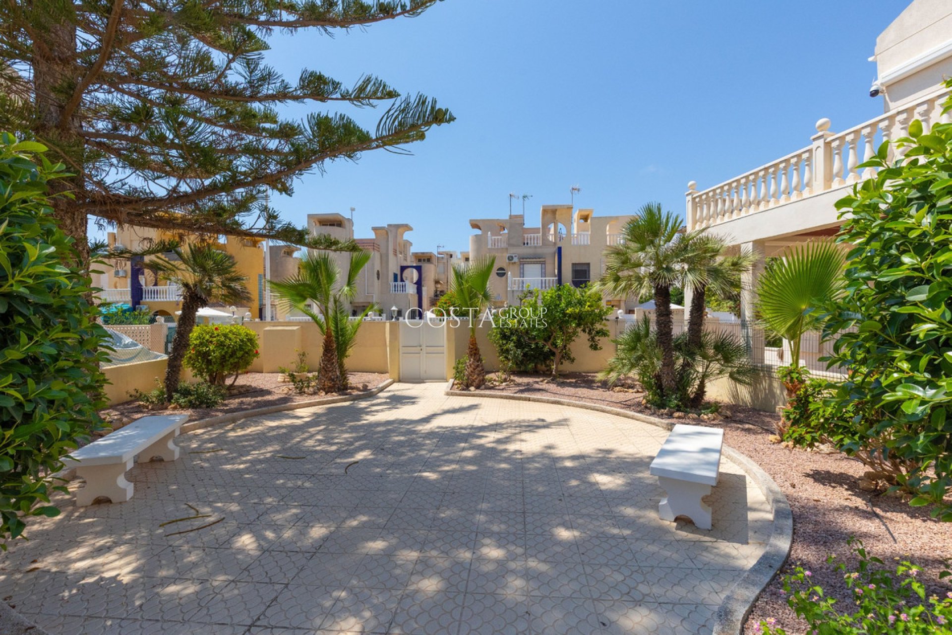 Resale - Villa -
Torrevieja - Torrevieja Centro