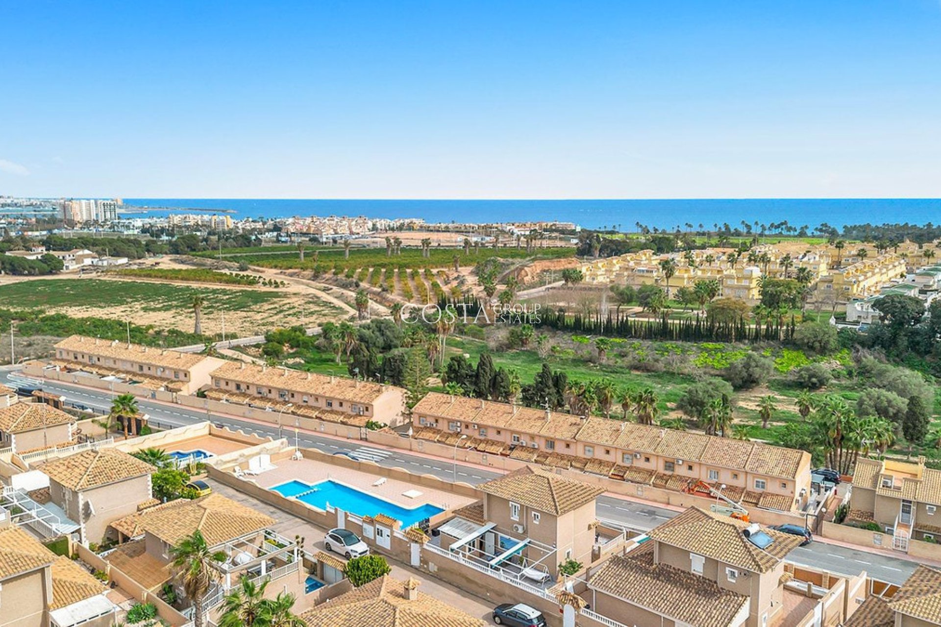 Resale - Villa -
Torrevieja - Torrevieja Centro