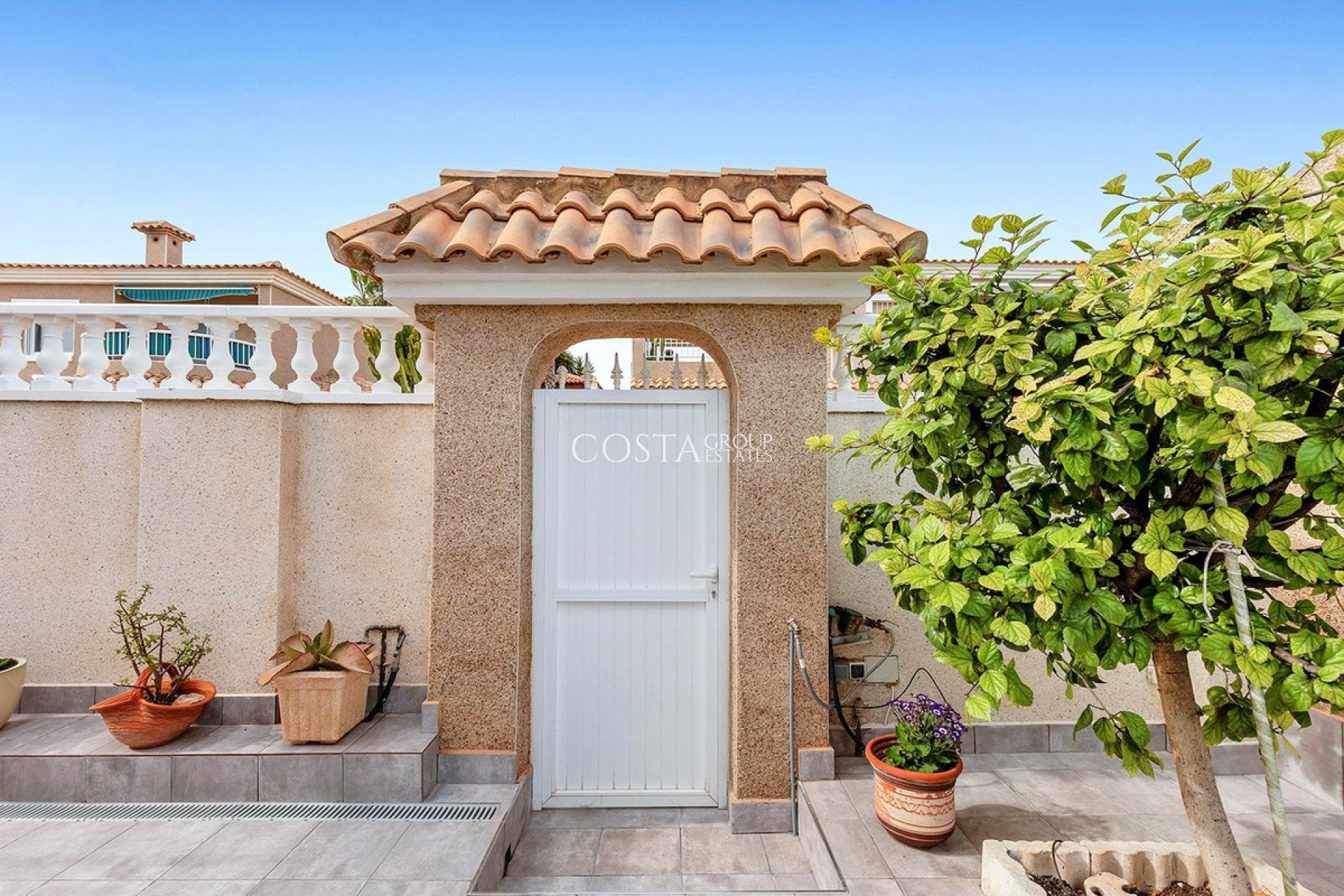 Resale - Villa -
Torrevieja - Torrevieja Centro